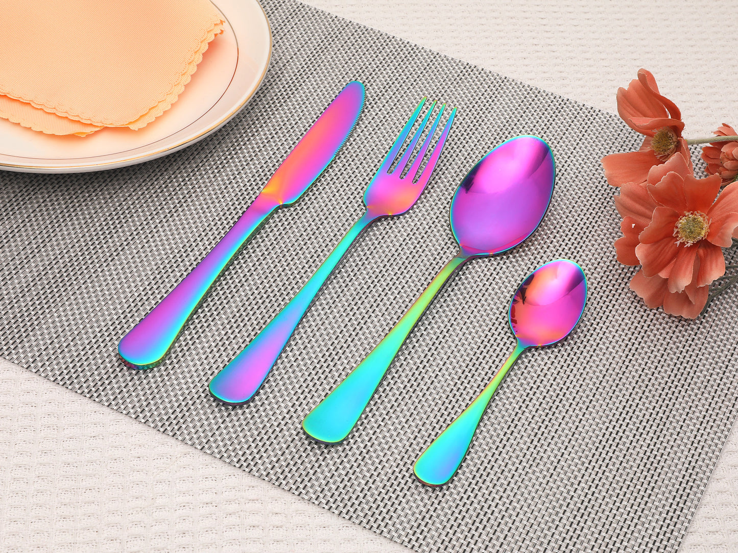 24 Pieces Silverware Set, Stainless Steel Flatware with Spoons and Forks Set