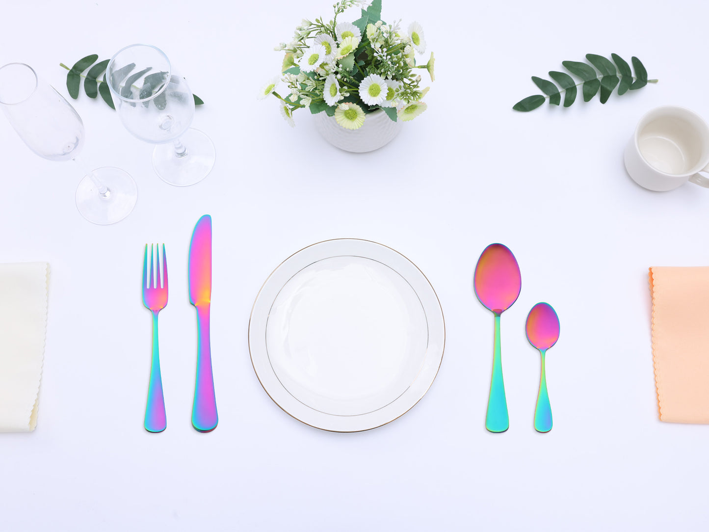 24 Pieces Silverware Set, Stainless Steel Flatware with Spoons and Forks Set