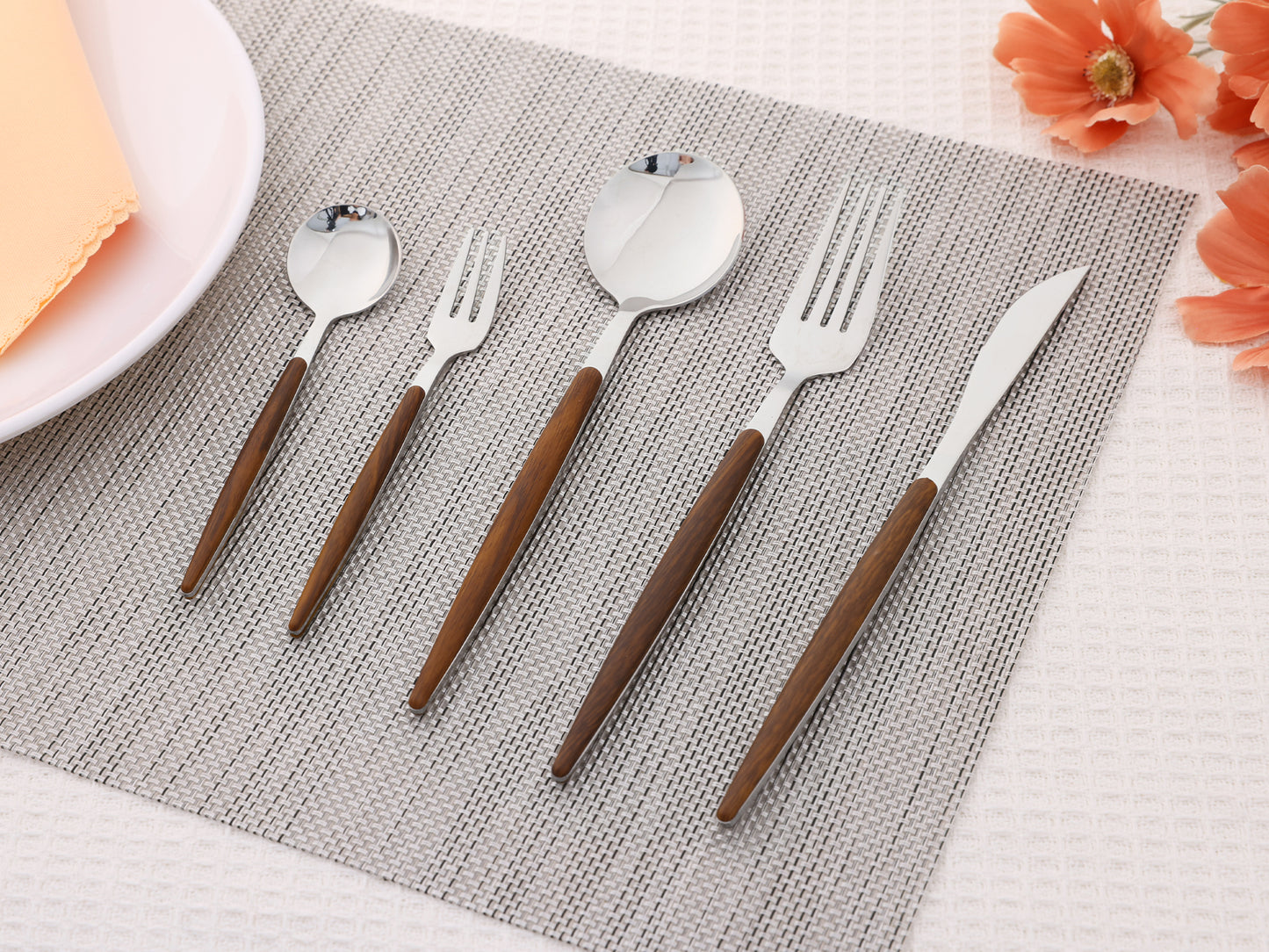 5 Pieces Silverware Set, Stainless Steel Flatware with Knife, Spoons, and Forks Set