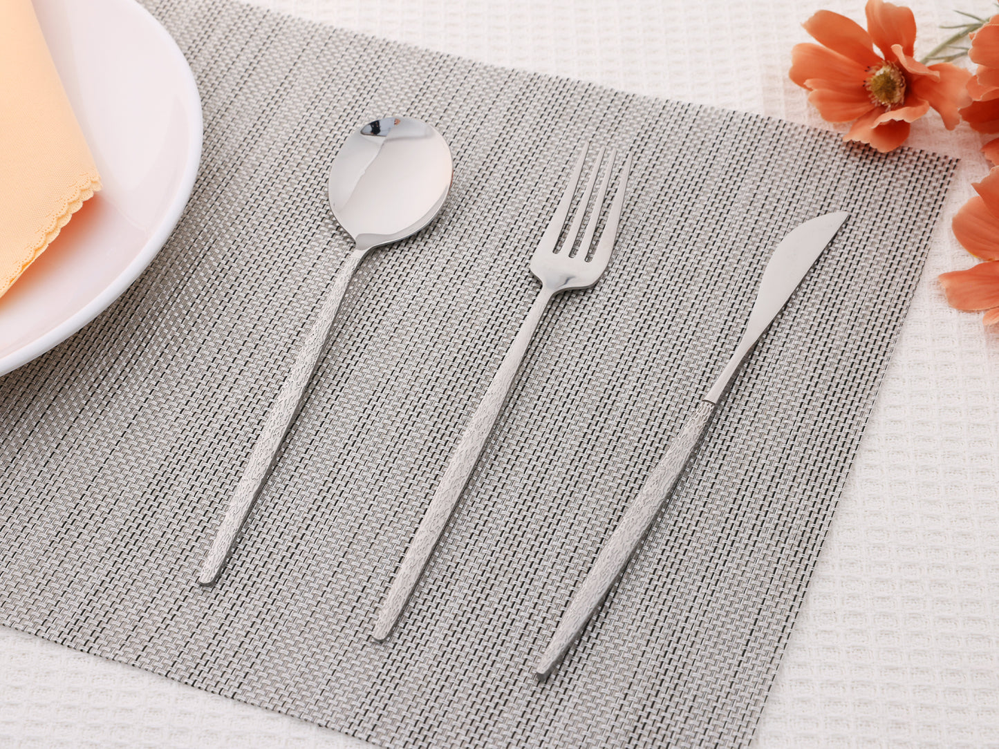 20 Pieces Silverware Set, Stainless Steel Flatware with Knife, Spoons and Forks Set