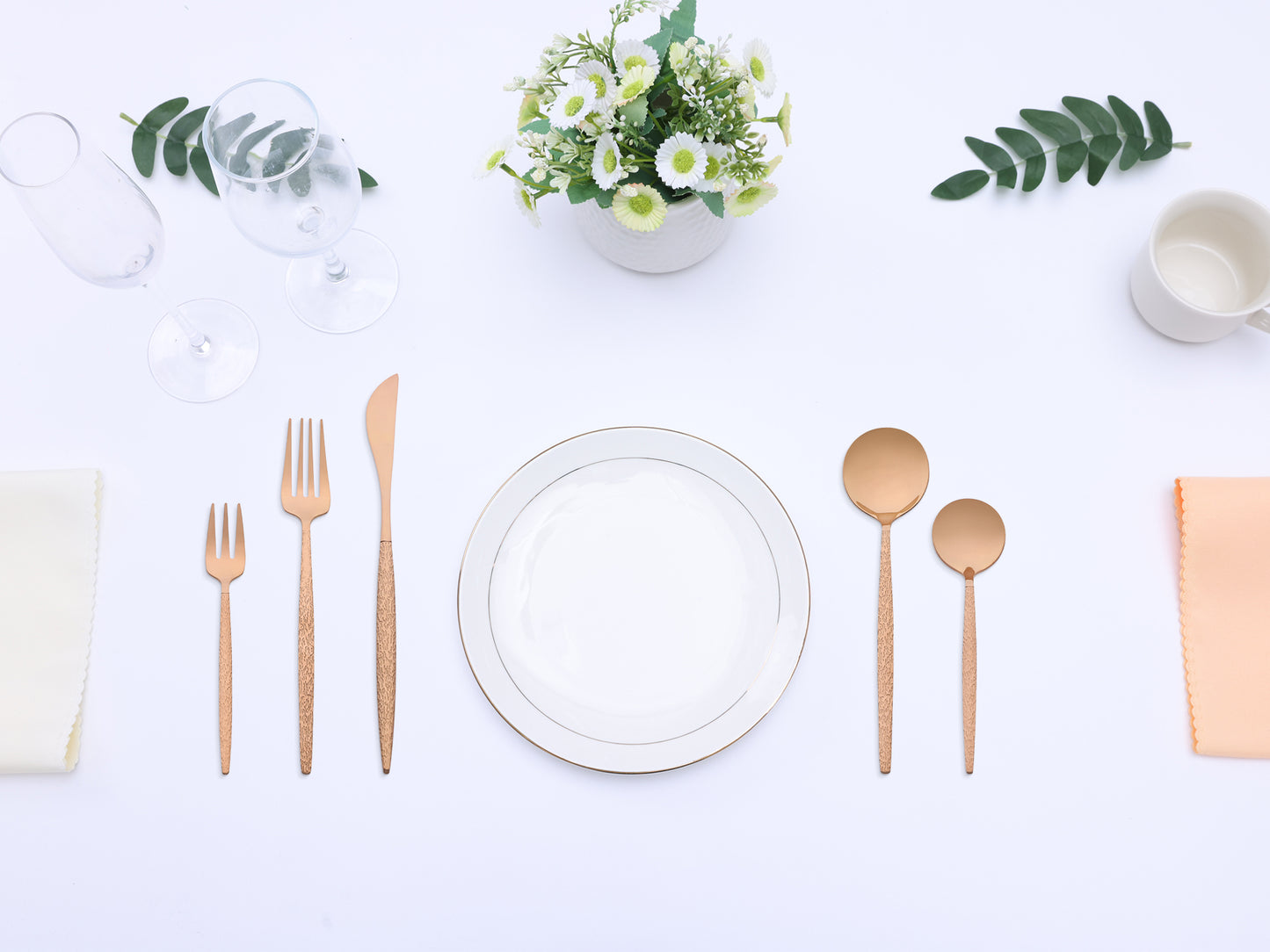 20 Pieces Silverware Set, Stainless Steel Flatware with Knife, Spoons and Forks Set