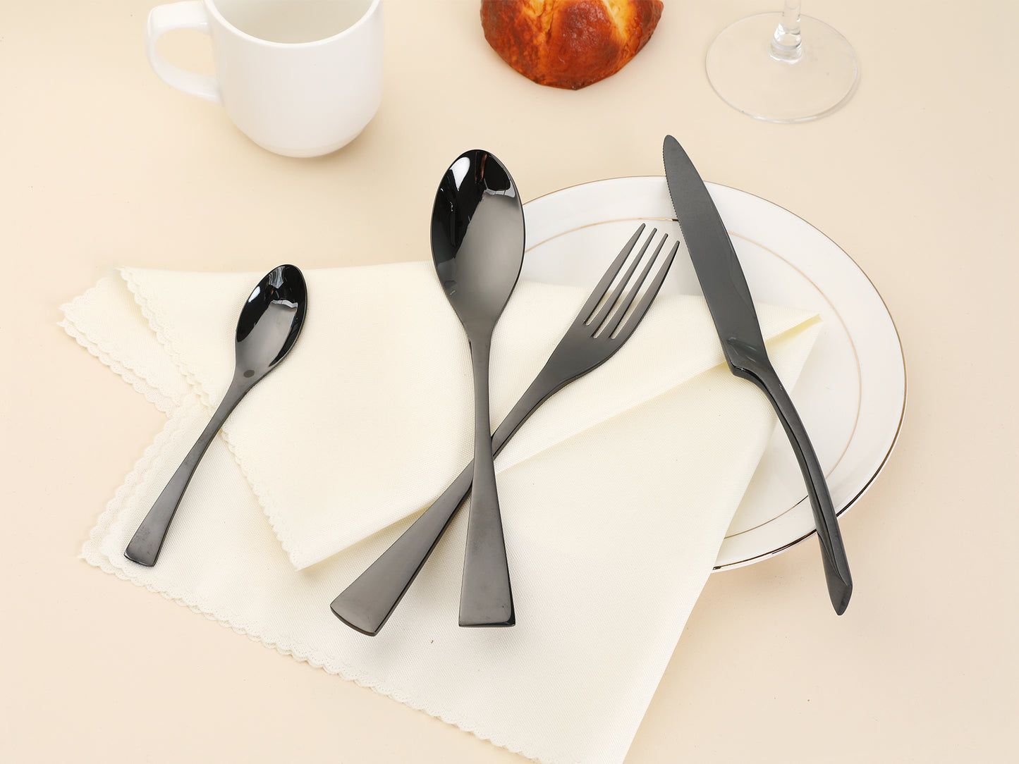 4 Pieces Silverware Set, Stainless Steel Flatware with Knife Cutlery Set