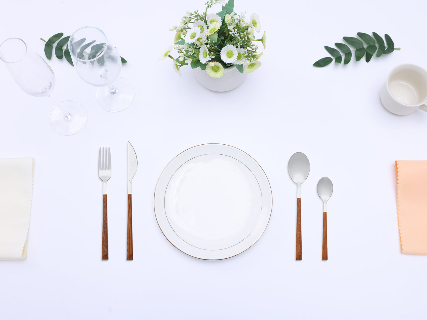 16 Pieces Silverware Set, Stainless Steel Flatware with Knife, Spoons and Forks