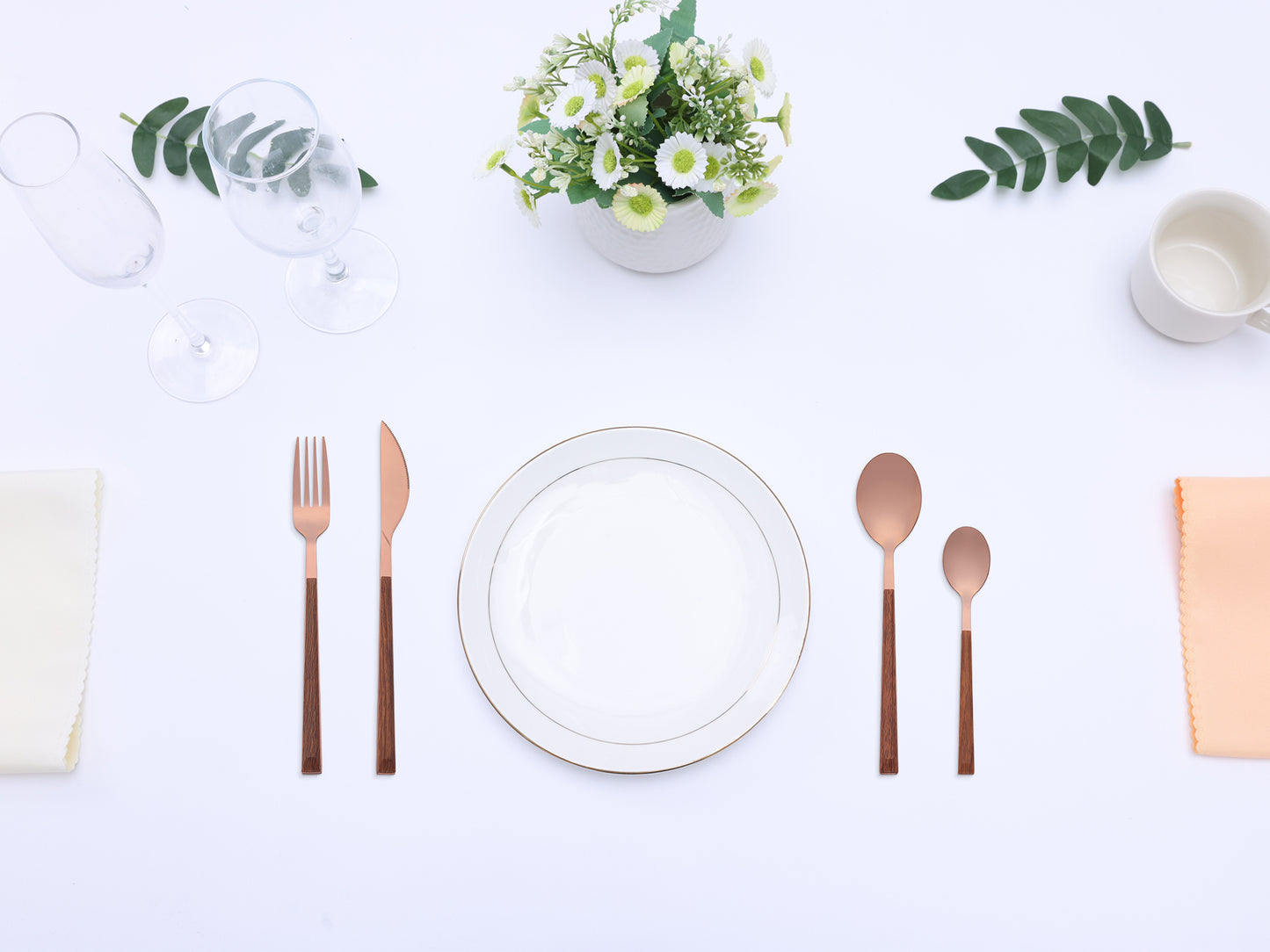 16 Pieces Silverware Set, Stainless Steel Flatware with Knife, Spoons and Forks