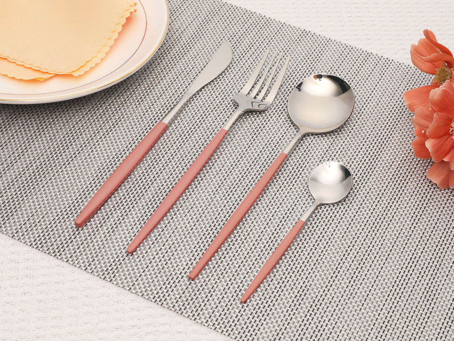 4 Pieces Silverware Set, Stainless Steel Flatware with Spoons and Forks Set