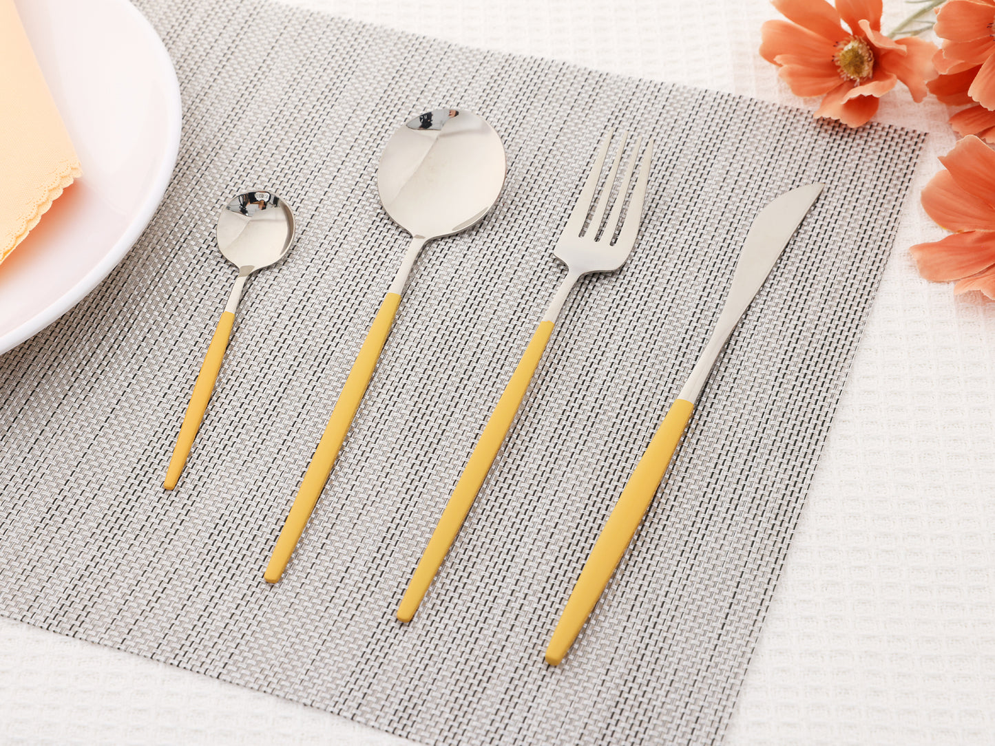 4 Pieces Silverware Set, Stainless Steel Flatware with Spoons and Forks Set