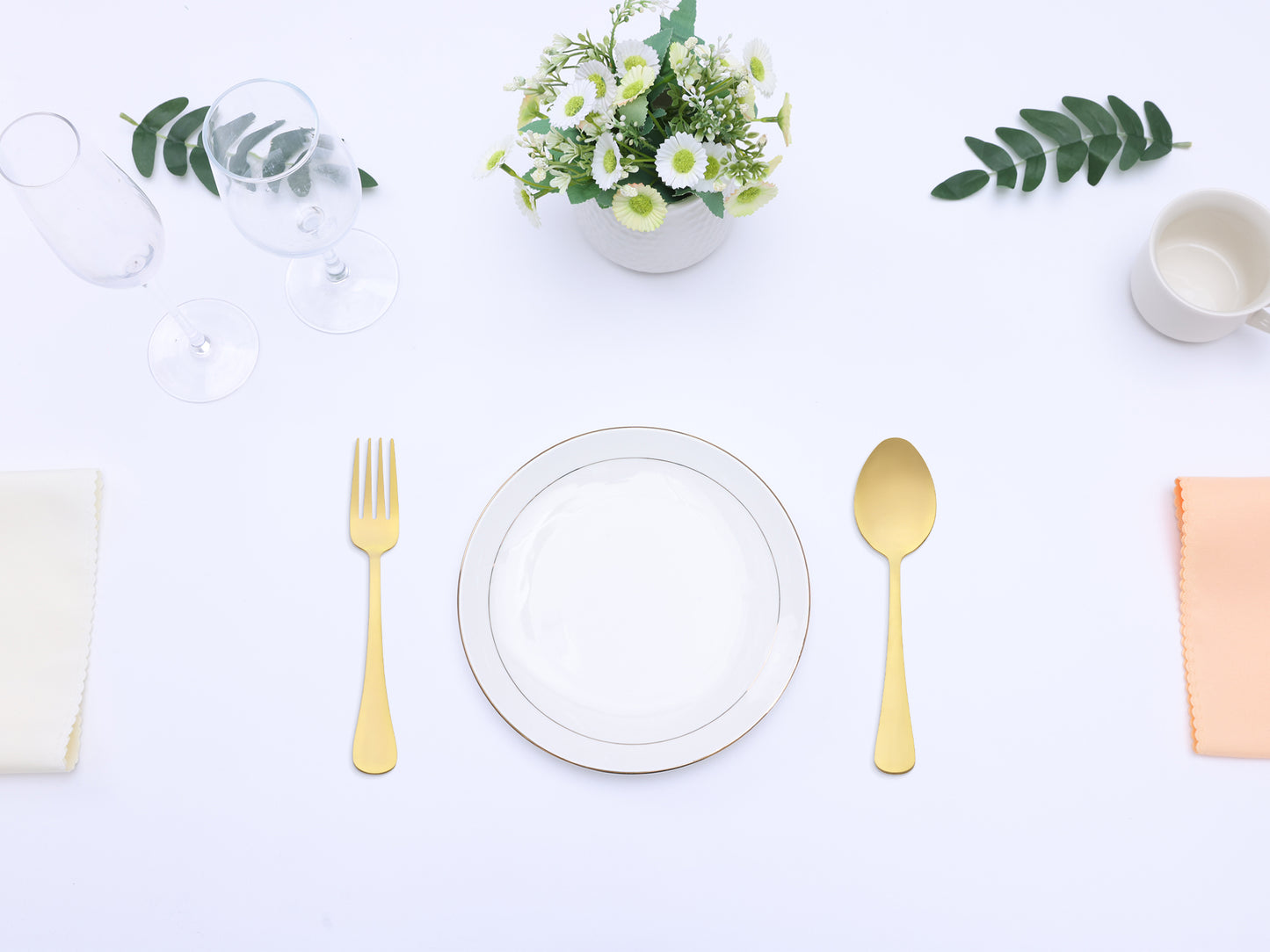 12 Pieces Silverware Set, Stainless Steel Flatware with Spoons and Forks Sets