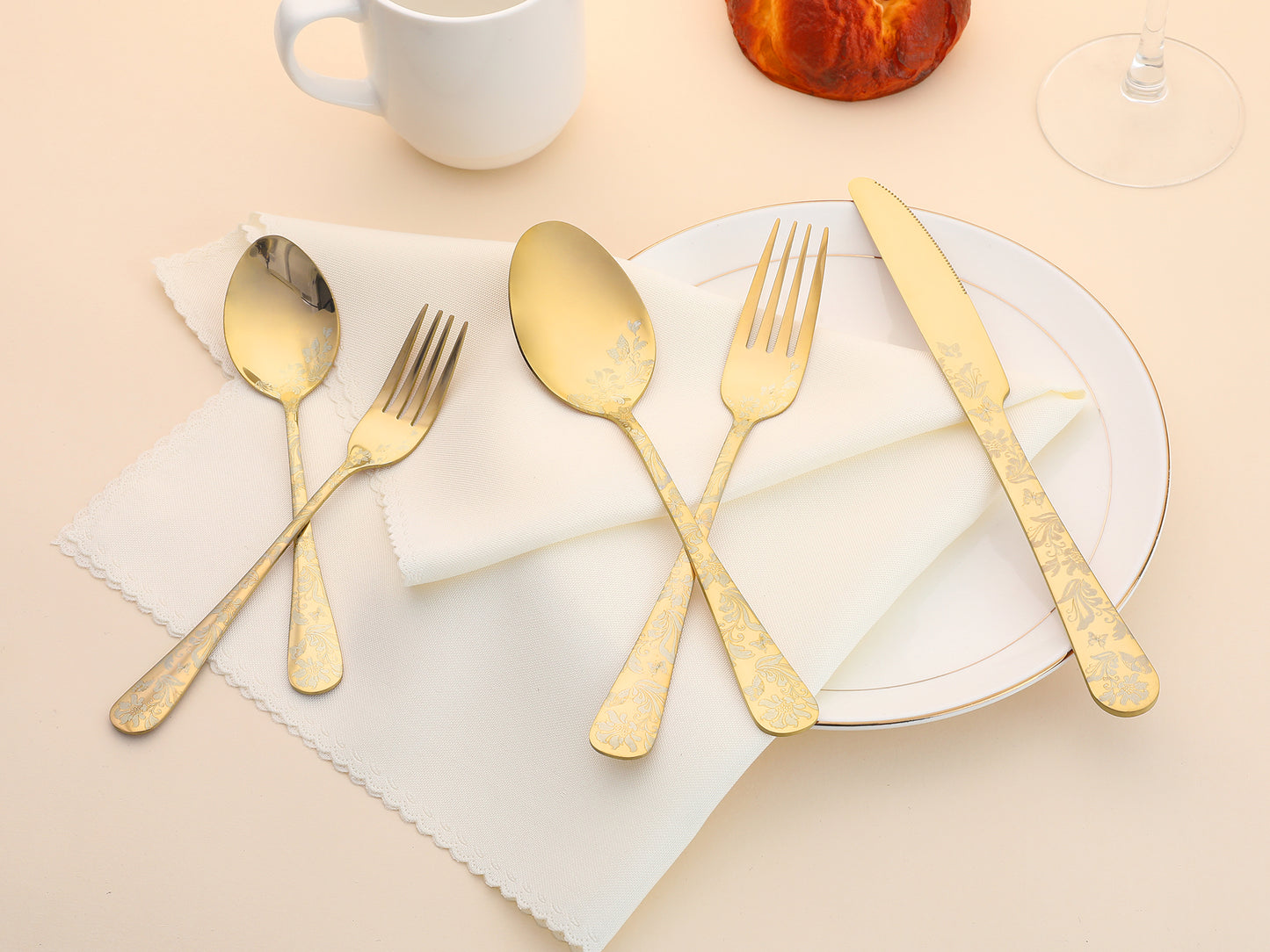 20 Pieces Silverware Set, Stainless Steel Flatware Set, Mirror Polished Cutlery Set