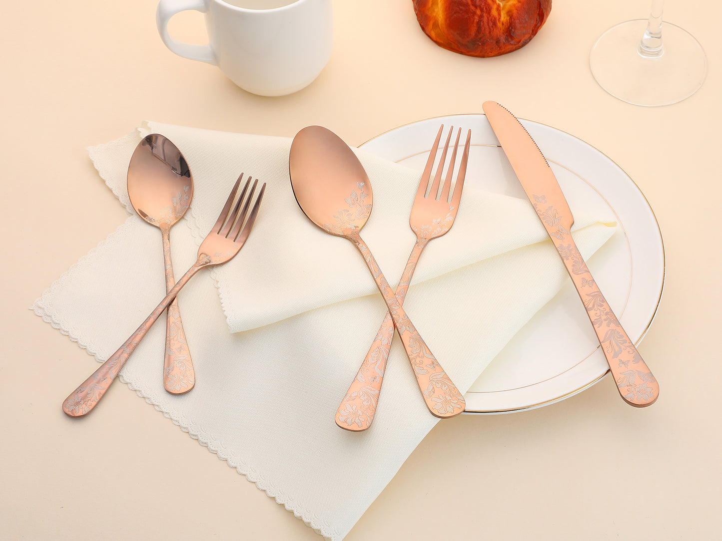 20 Pieces Silverware Set, Stainless Steel Flatware Set, Mirror Polished Cutlery Set