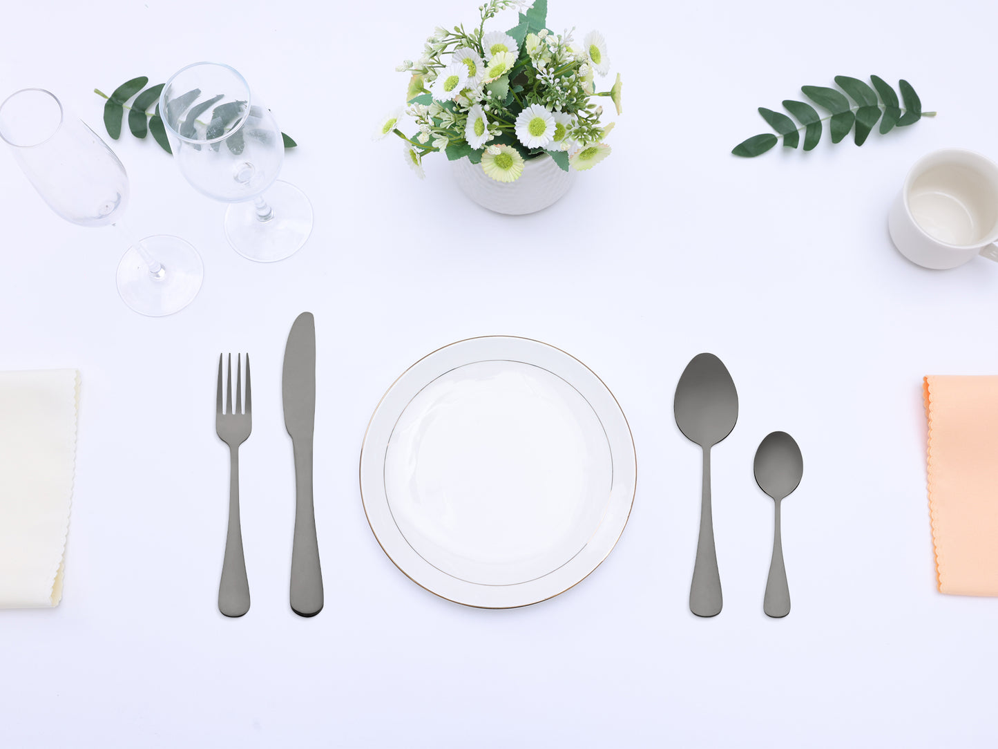 24 Pieces Silverware Set, Stainless Steel Flatware Set with Supporting Shelf