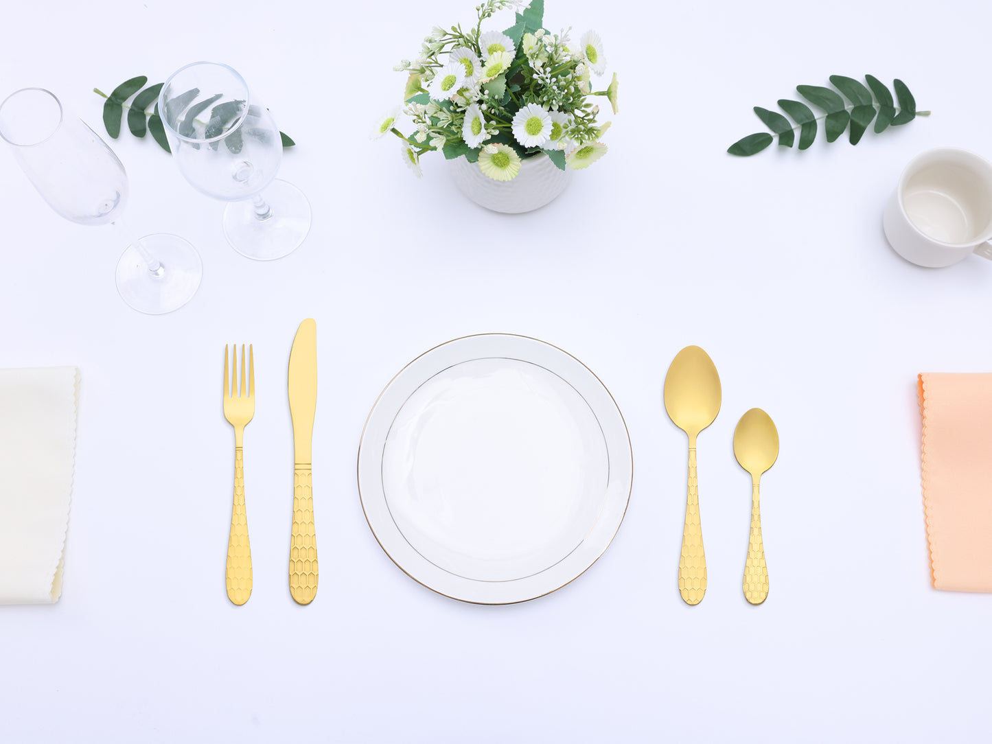 24 Pieces Silverware Set, Stainless Steel Flatware Set, Mirror Polished Cutlery Set