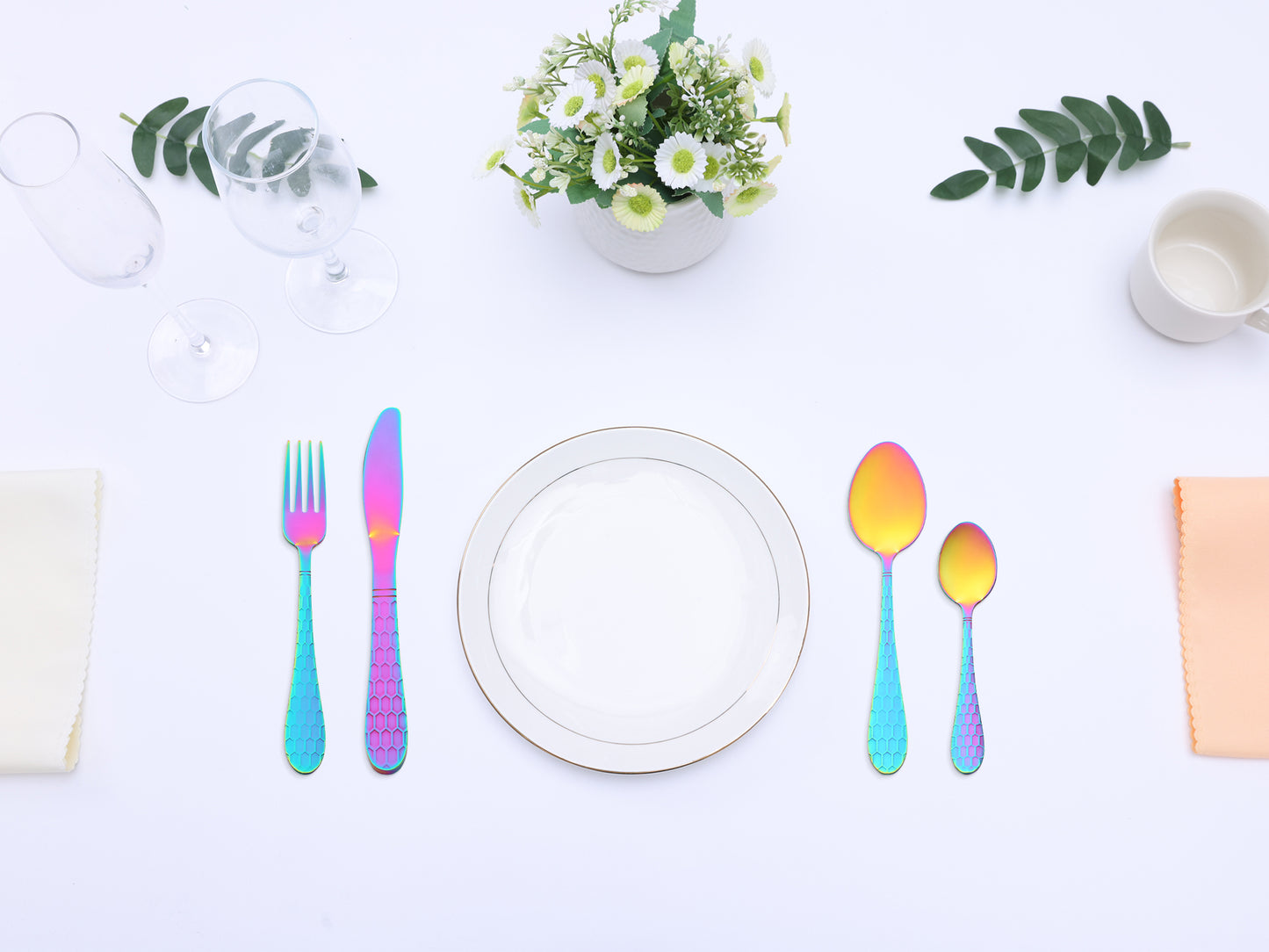 16 Pieces Silverware Set, Stainless Steel Flatware Knives, Spoons and Forks Set