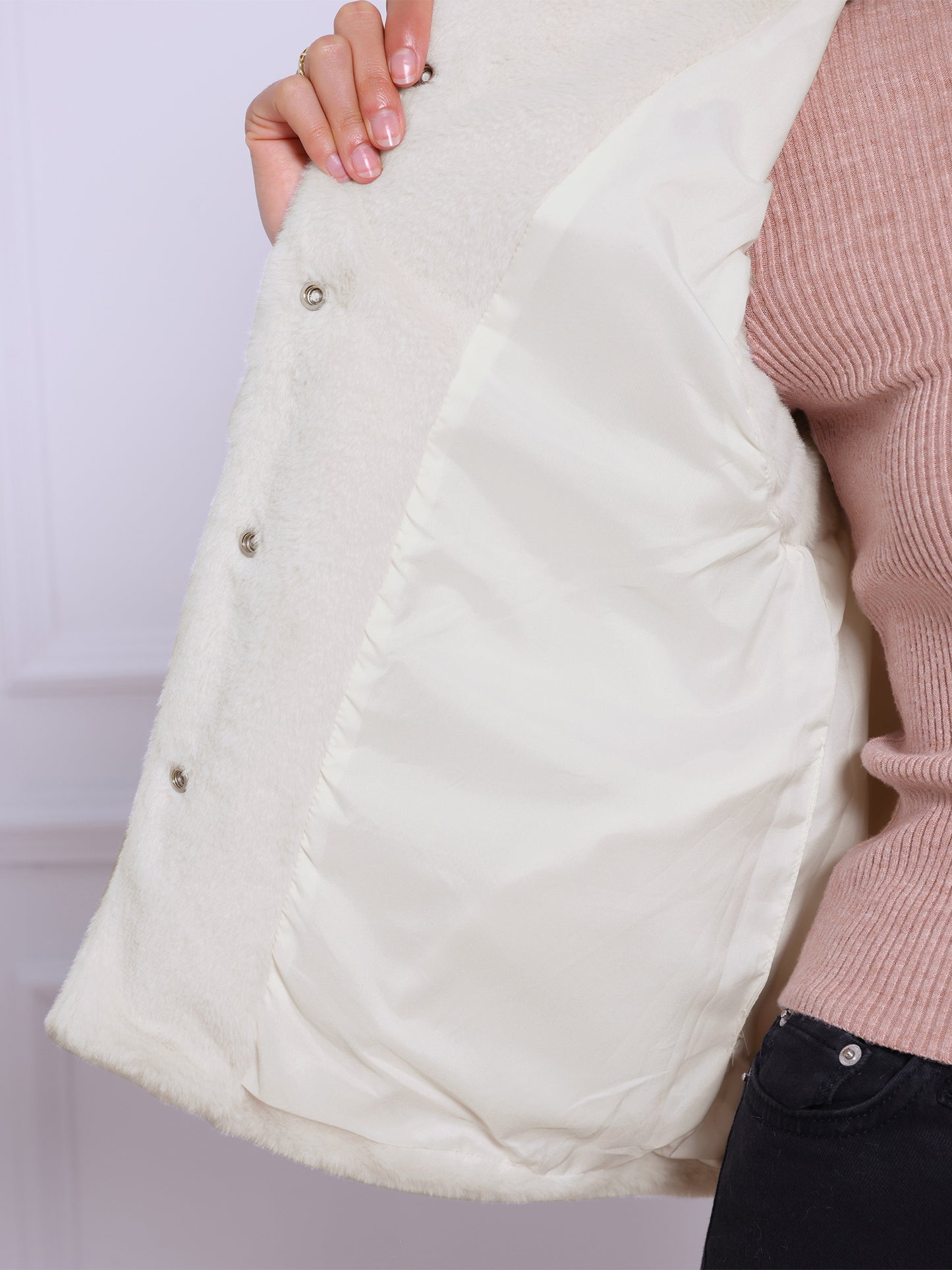 Women's Button Down Sleeveless Open Front Winter Faux Fur Vest