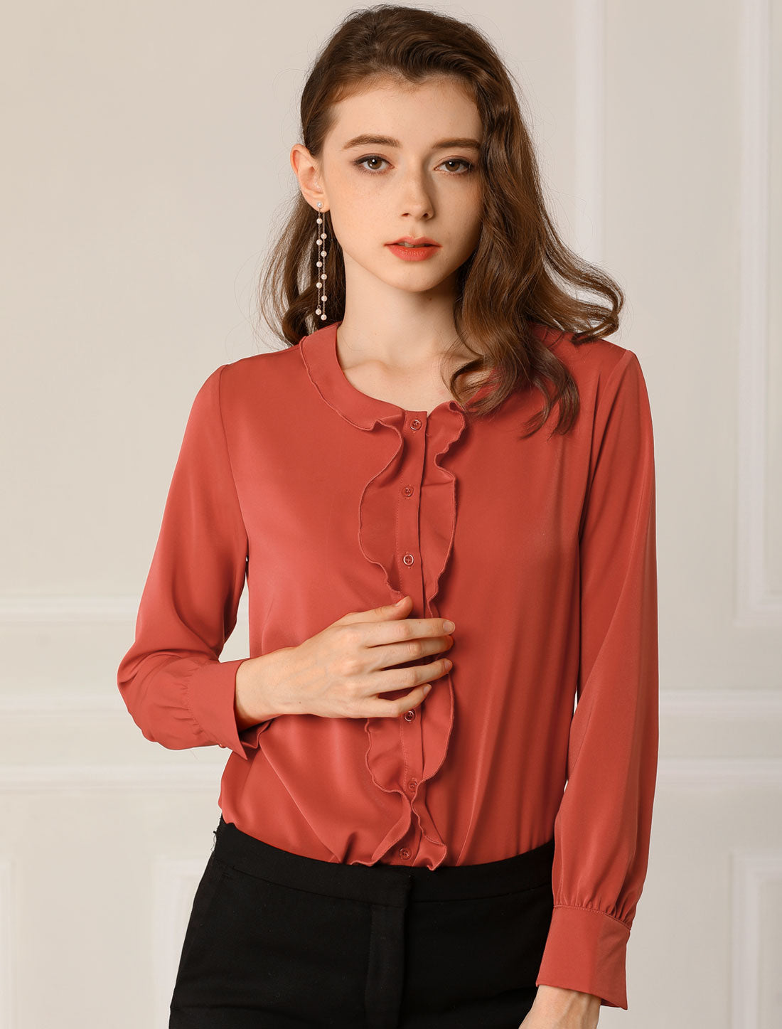 Blusa informal de manga larga con volantes y botones para mujer