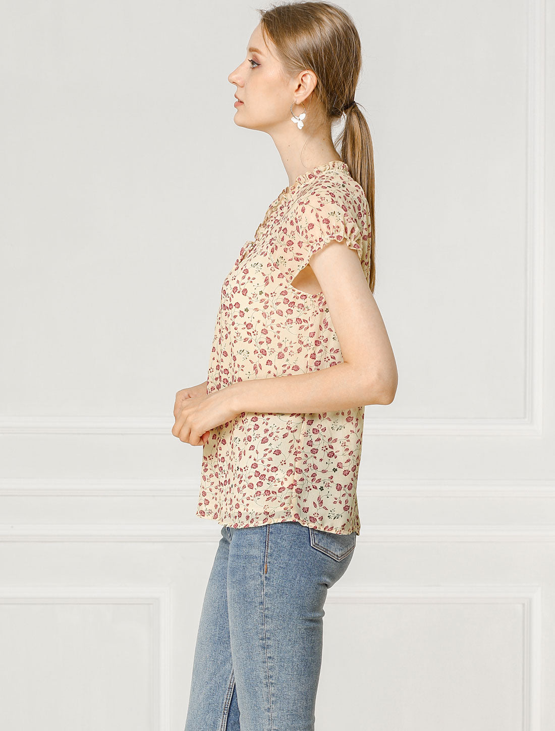 Blusa de gasa con volantes, mangas cortas y cuello en V con estampado floral de verano para mujer