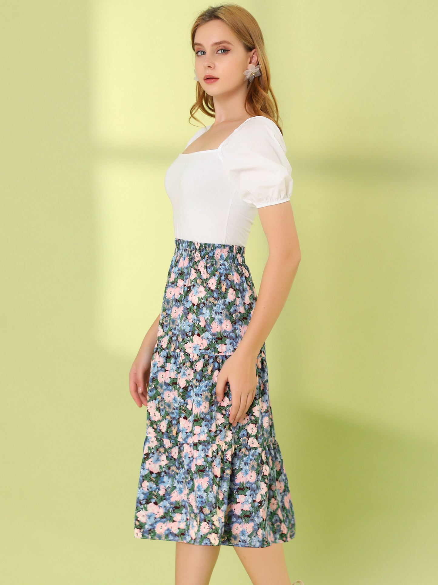 Falda escalonada con dobladillo con volantes, cintura elástica y estampado floral para mujer