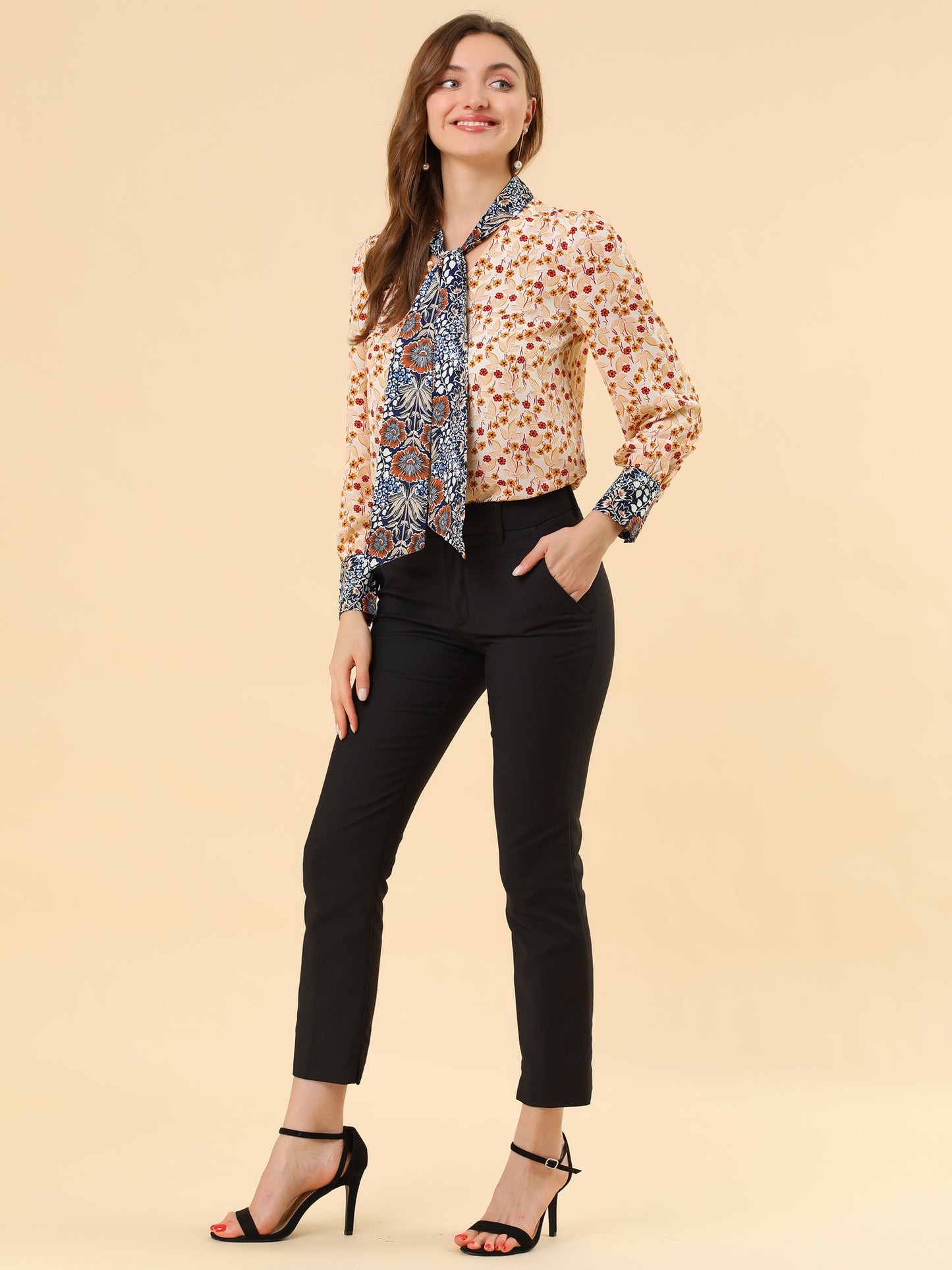 Blusa floral de manga larga con lazo para mujer