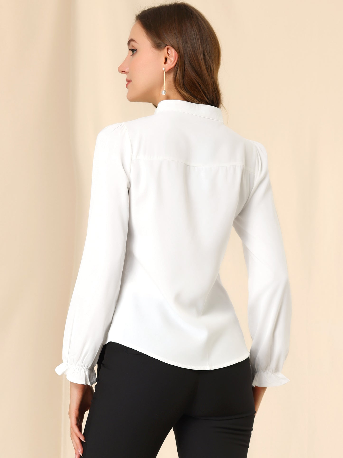 Blusa elegante de gasa con botones y manga larga con cuello con volantes para mujer