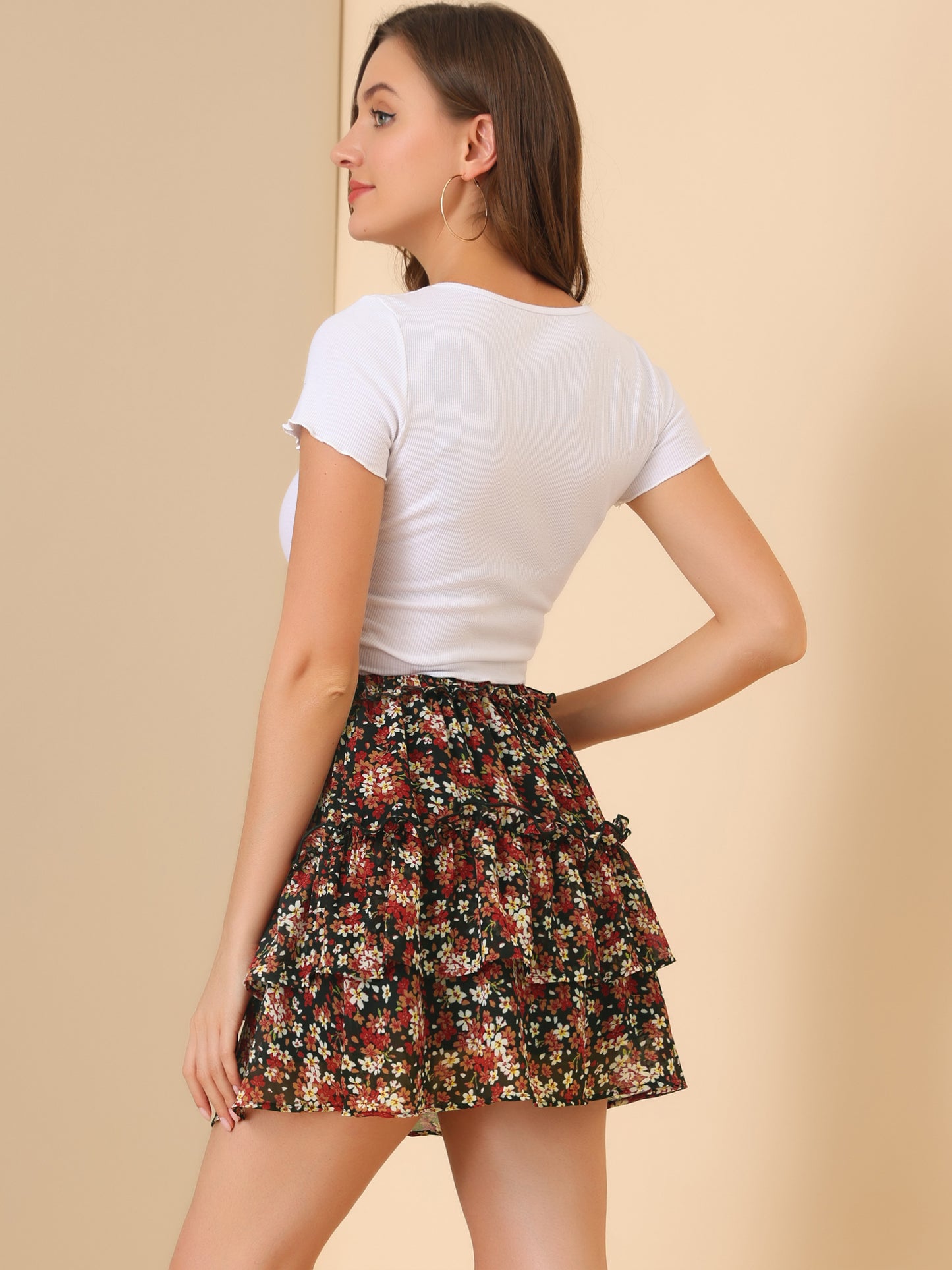 Minifalda skater floral con cintura elástica y dobladillo con volantes en capas para mujer