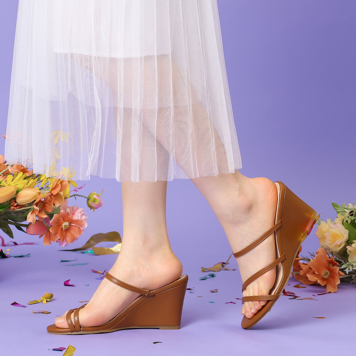 Sandalias de cuña baja con tiras para mujer