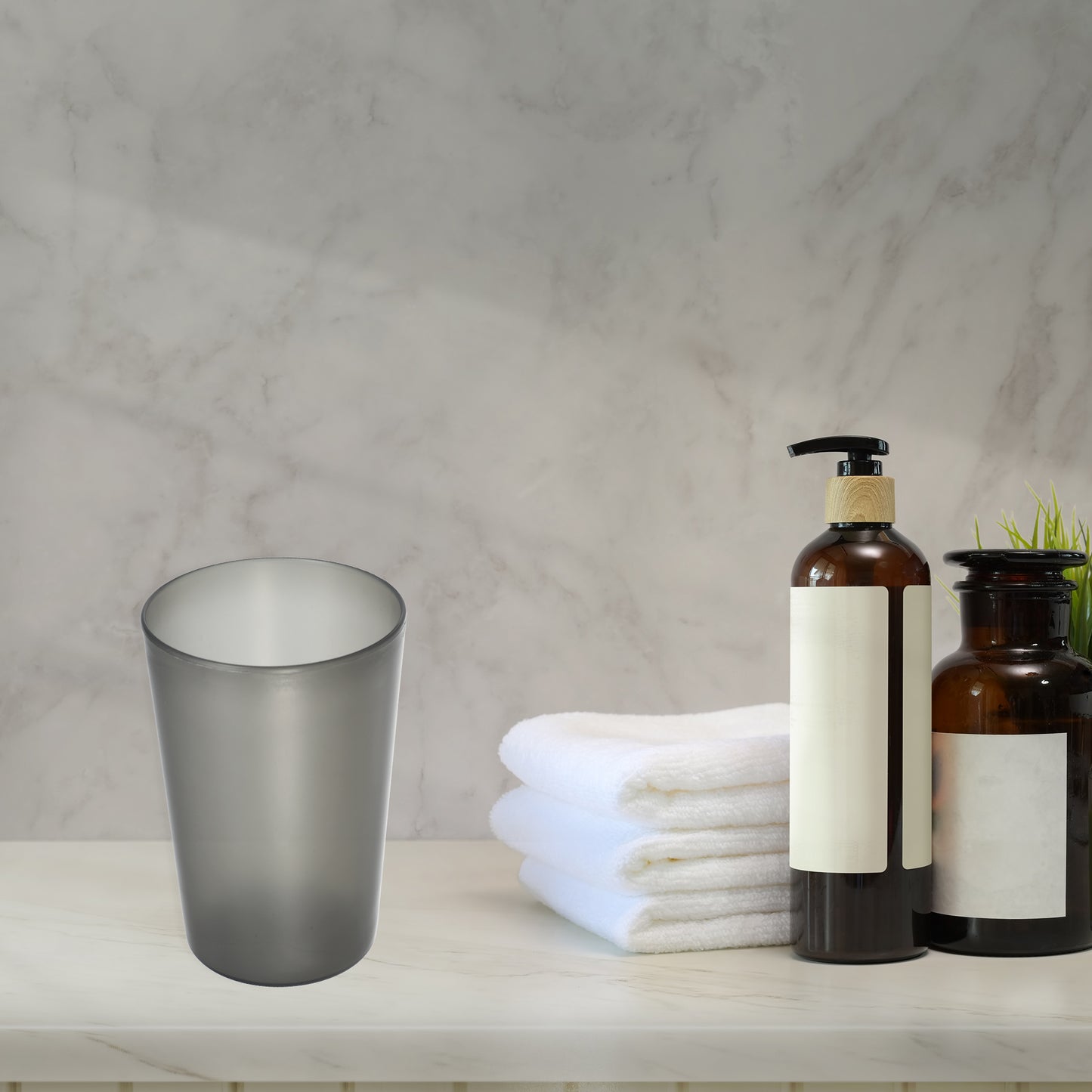 2 vasos de baño de polipropileno para cepillos de dientes, 11,4 x 7,6 cm, color gris y negro