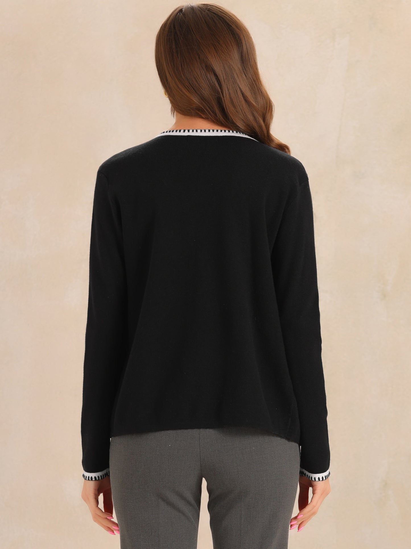 Suéter elegante de punto con mangas largas y abertura frontal para mujer en color contrastante