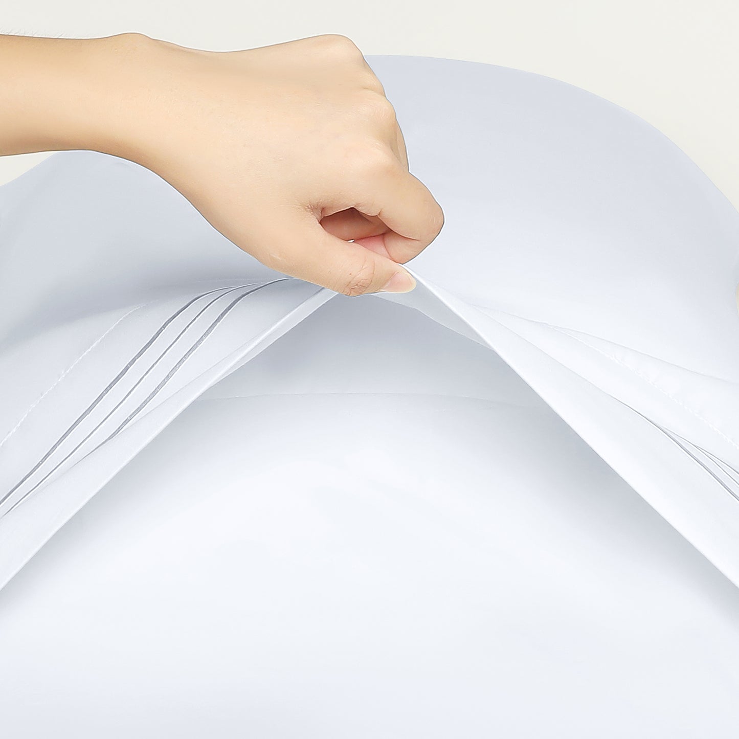 Polyester Pillow Cases Set of 2 for Hair and Skin, Cooling Pillow Covers with Envelope Closure