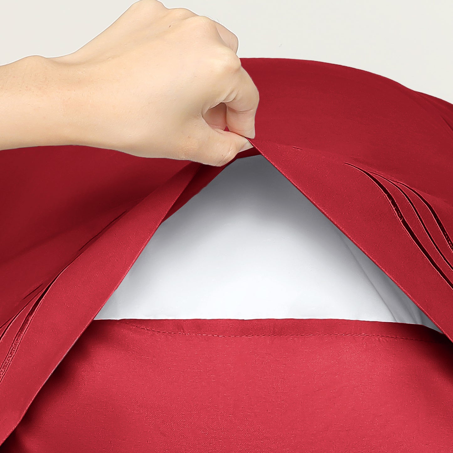 Polyester Pillow Cases Set of 2 for Hair and Skin, Cooling Pillow Covers with Envelope Closure