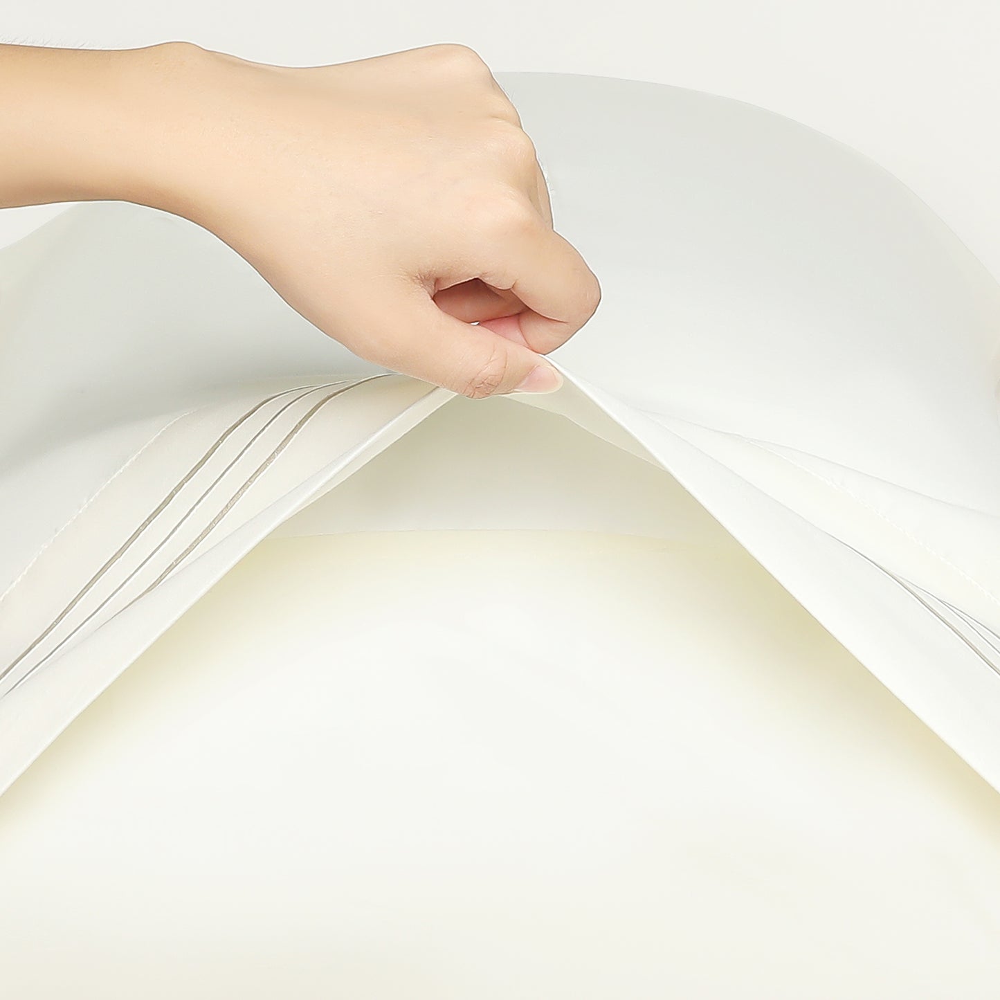 Polyester Pillow Cases Set of 2 for Hair and Skin, Cooling Pillow Covers with Envelope Closure