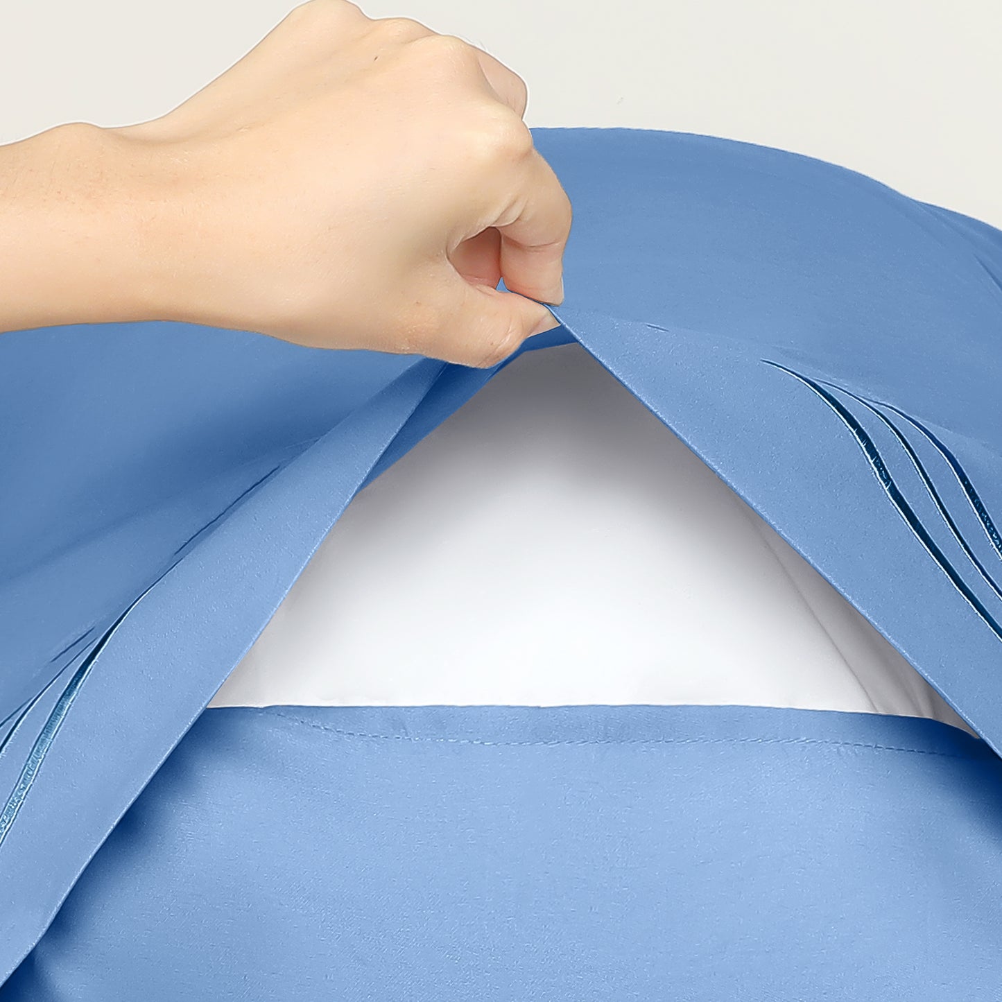 Polyester Pillow Cases Set of 2 for Hair and Skin, Cooling Pillow Covers with Envelope Closure