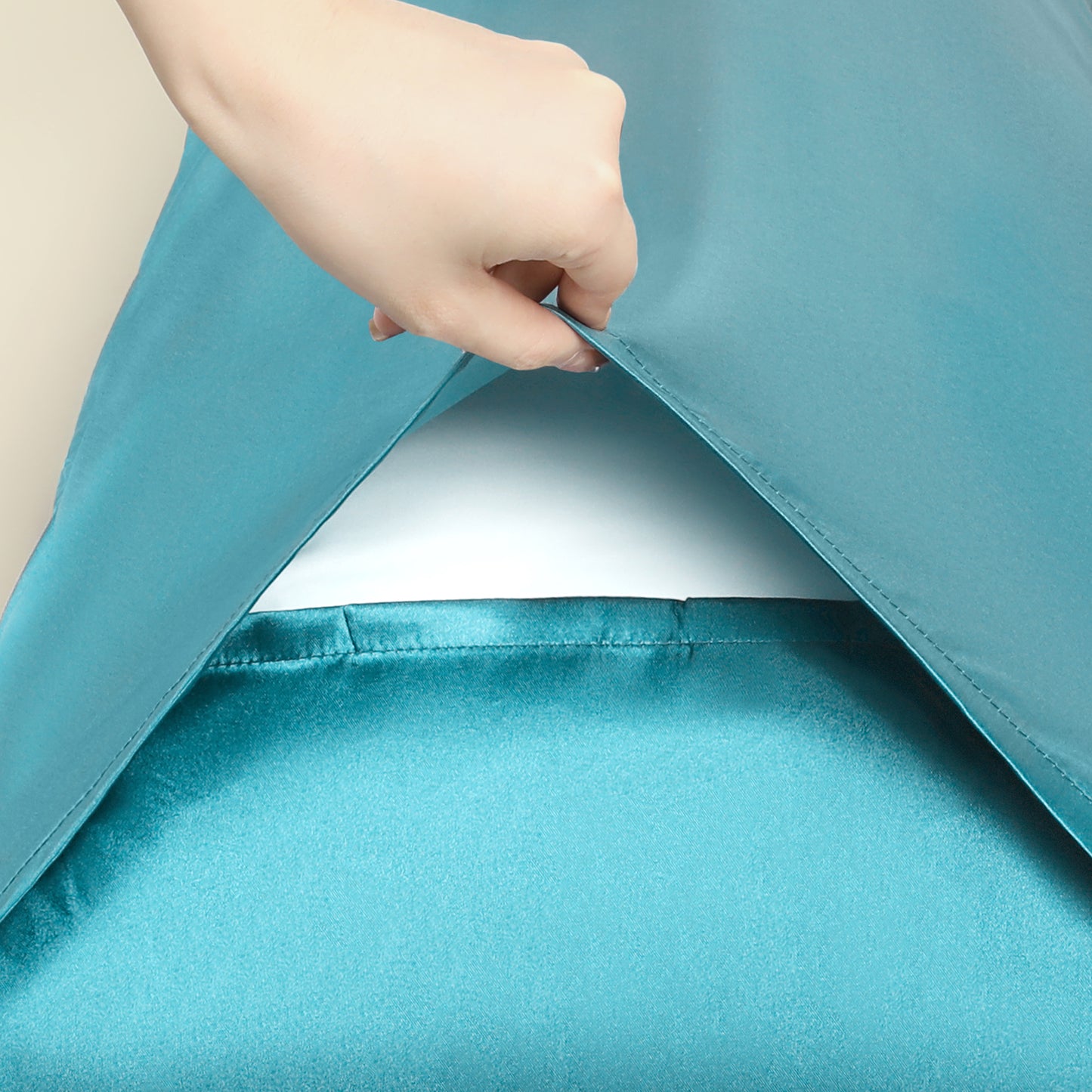 Satin Pillow Cases with 1 Pcs for Hair and Skin Breathable, Covers with Envelope Closure
