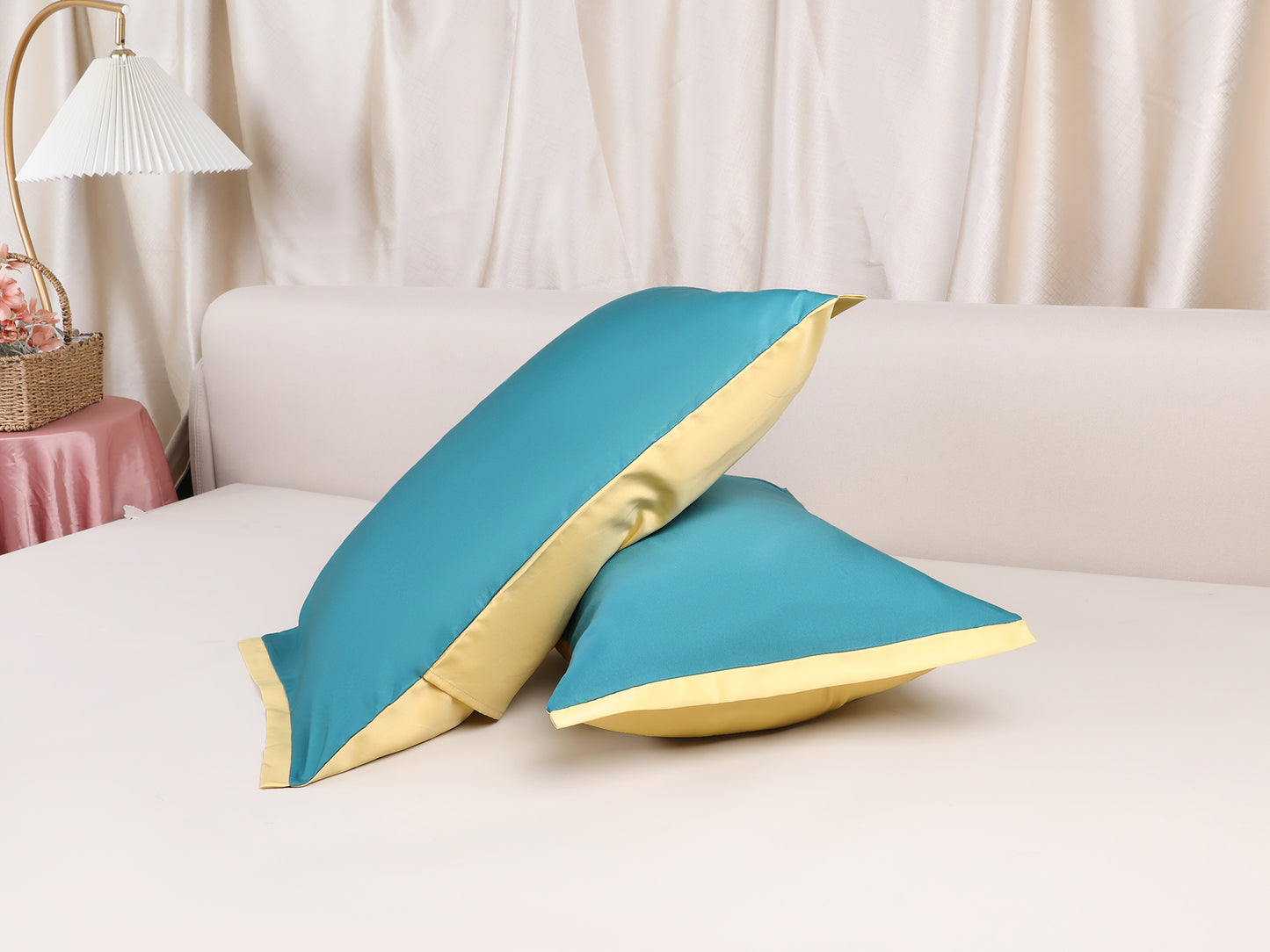 Pillow Cases Set of 2, Soft Satin Polyester Cooling Pillow Covers with Envelope Closure