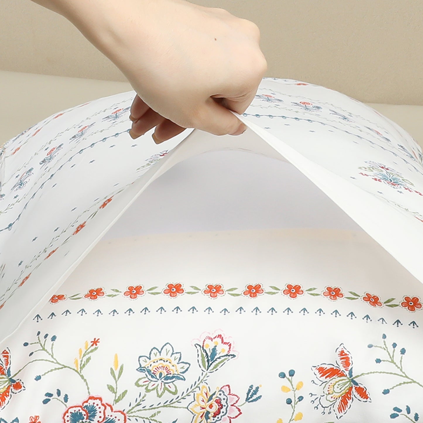 Pillowcase for Hair and Skin, Cotton Floral Pillow Cases Set of 2 with Envelope Closure