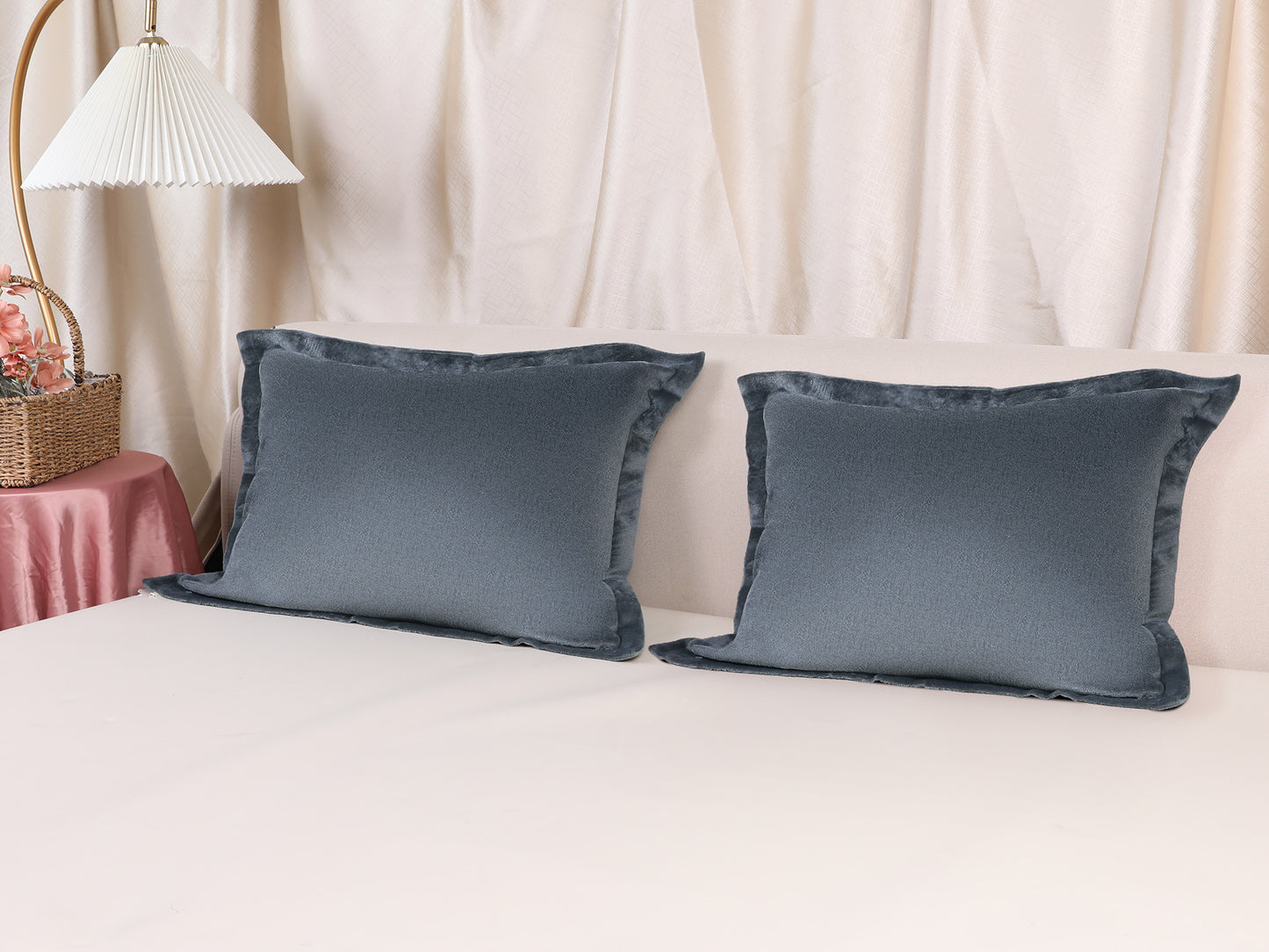 Velvet Pillow Cases Queen Size Set of 2, Pillow Covers with Zipper Closure