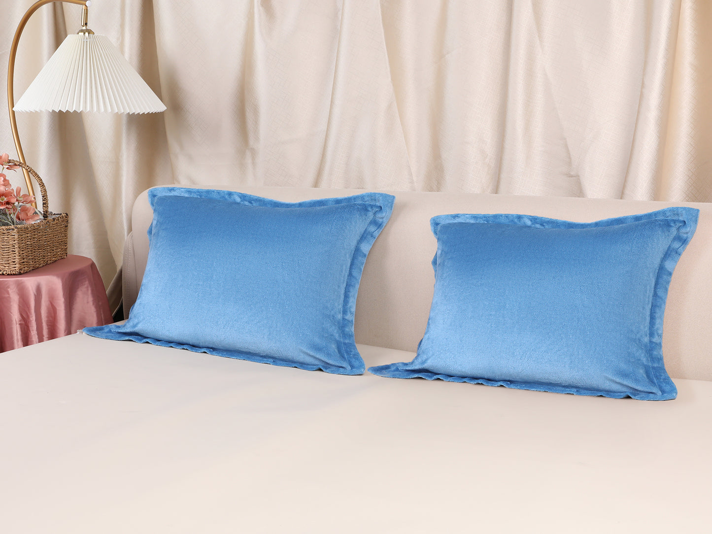 Velvet Pillow Cases Queen Size Set of 2, Pillow Covers with Zipper Closure