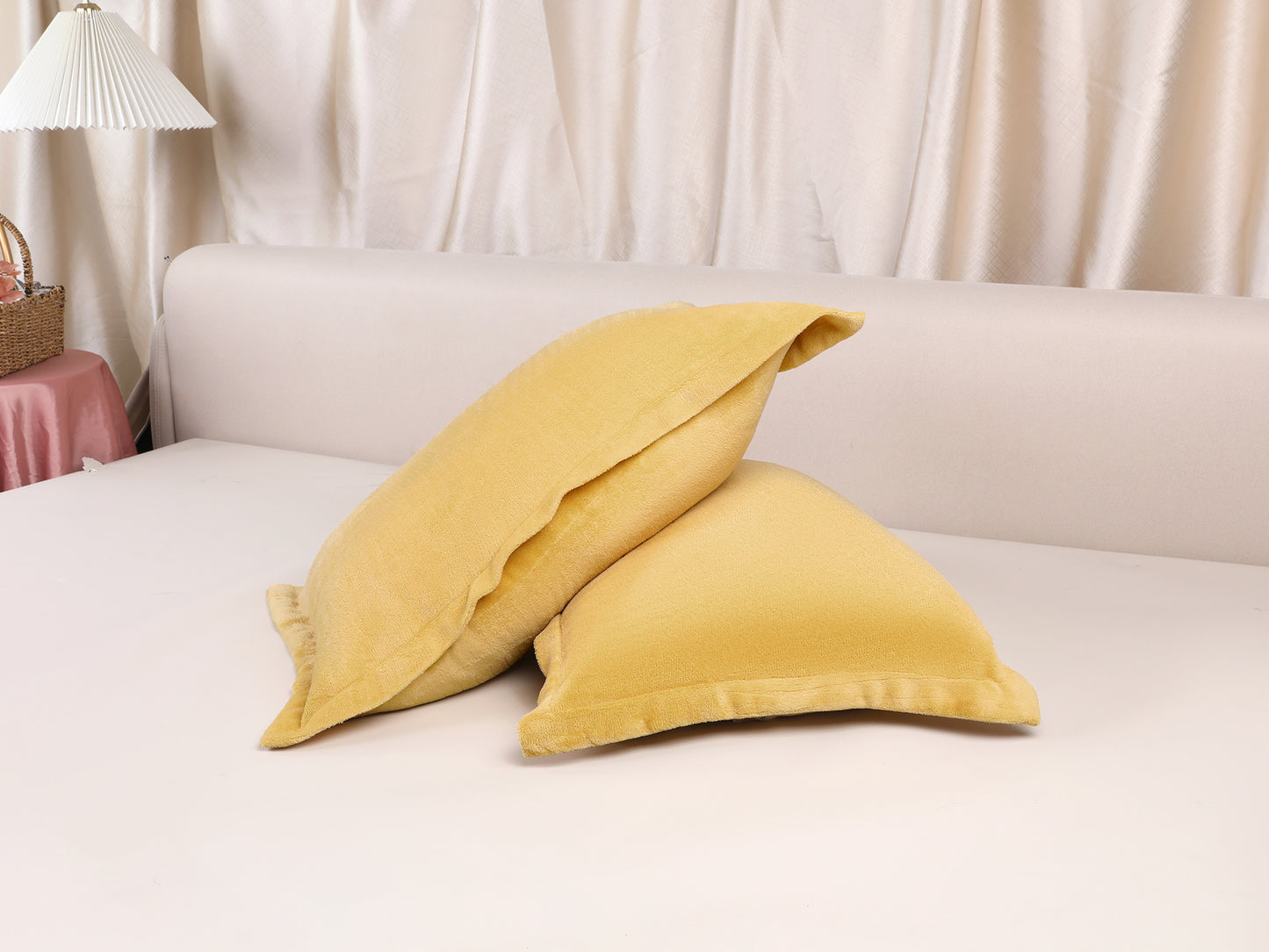 Velvet Pillow Cases Queen Size Set of 2, Pillow Covers with Zipper Closure