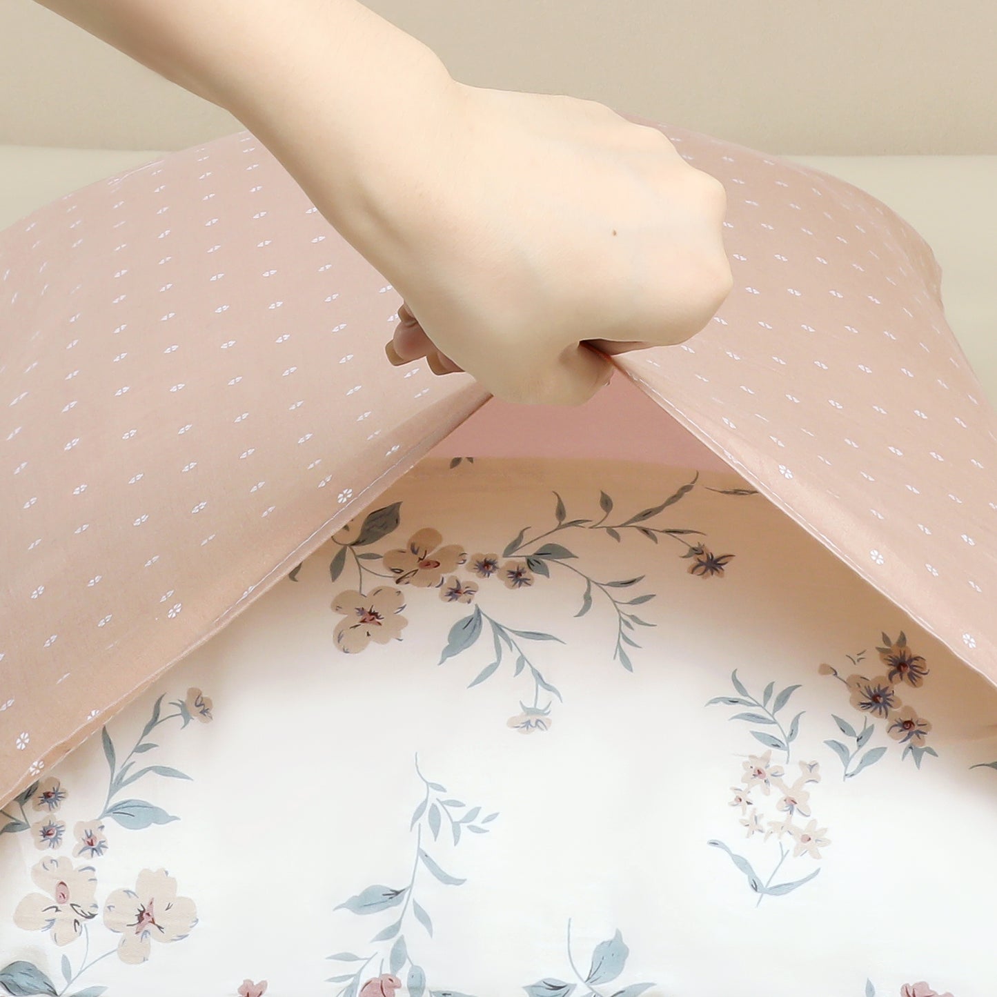 Pillowcase for Hair and Skin Breathable, Soft Floral Pillow Cases Set of 2 with Envelope Closure