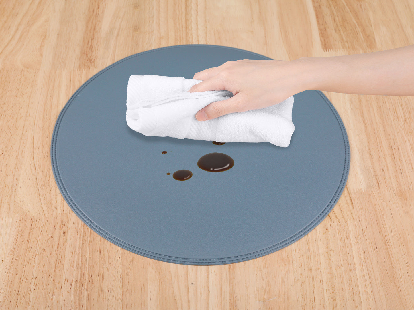 Set of 6 Placemats, Faux Leather for Kitchen Dining Table Decor Washable Heat Resistant Wipeable 15*15in