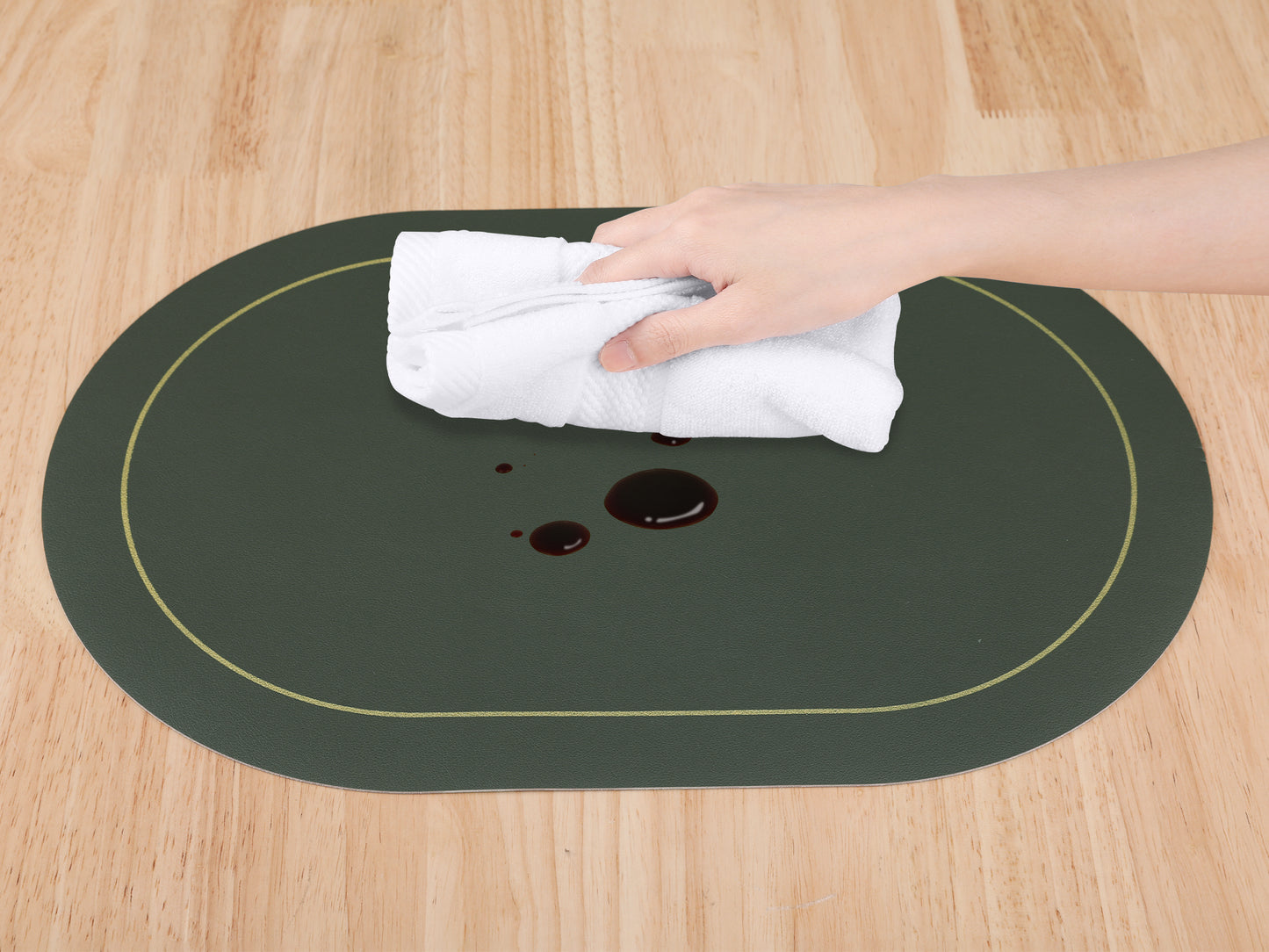 Set of 6 Faux Leather Placemats for Kitchen Dining Table Decor, Washable Heat Resistant 18*12in