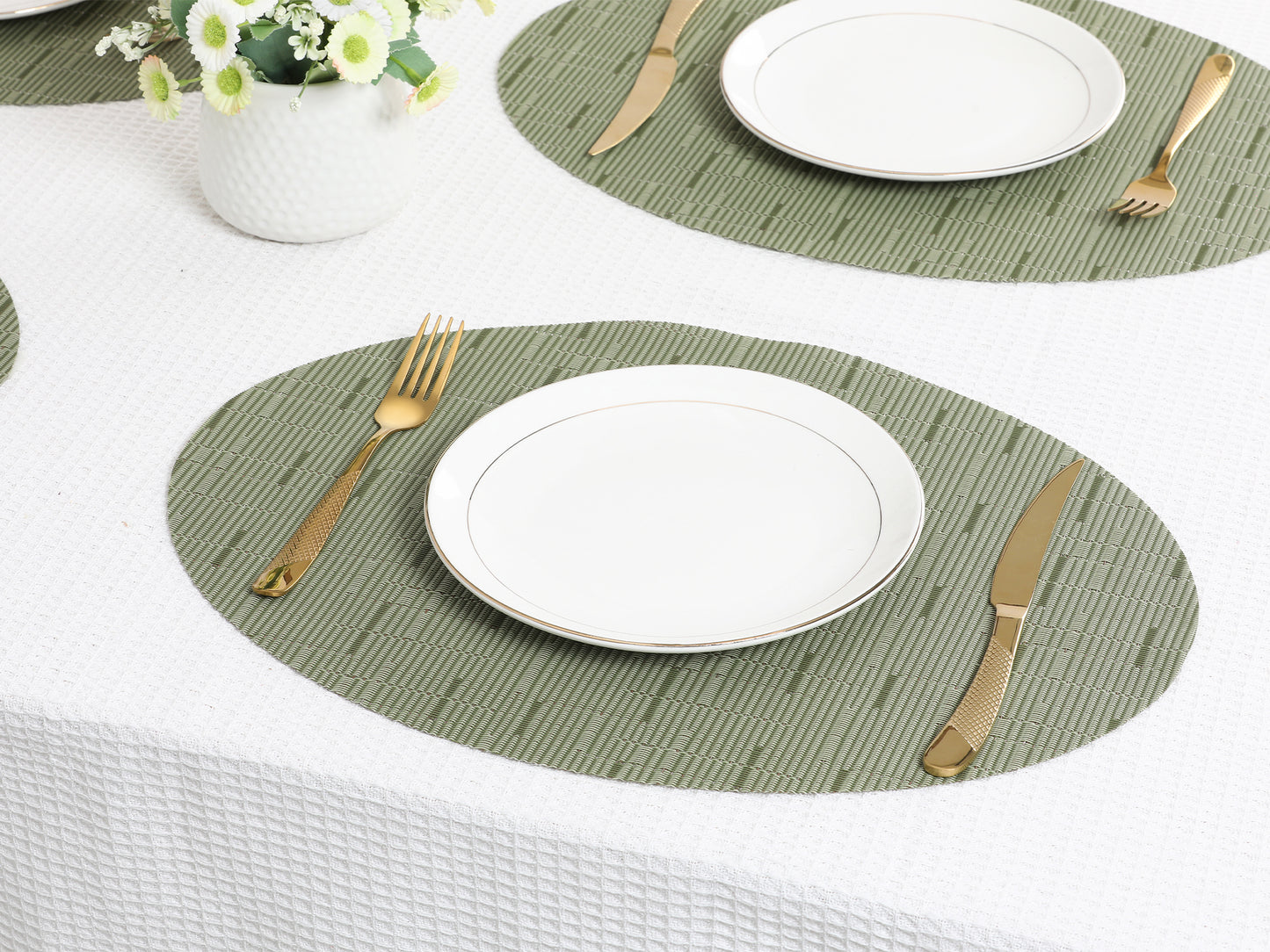 Placemats Set of 6 PVC Oval for Kitchen Dining Table Decor Wipeable 18*12.5in