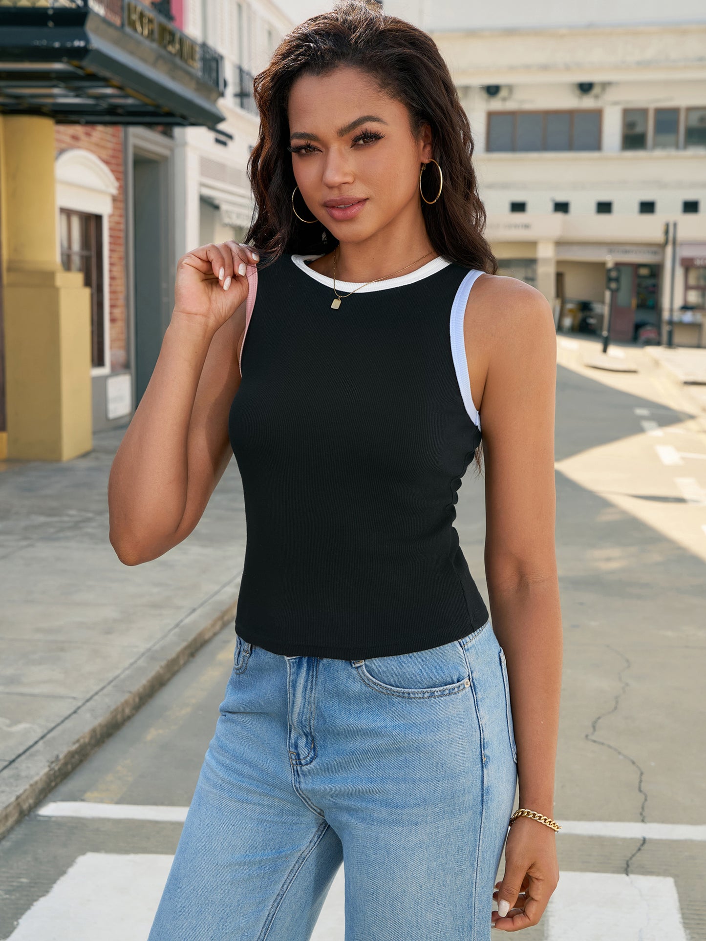 Womens Summer Sleeveless Tank Tops Ribbed Racerback Contrast Trim Crew Neck Slim Fitted Casual Basic Top