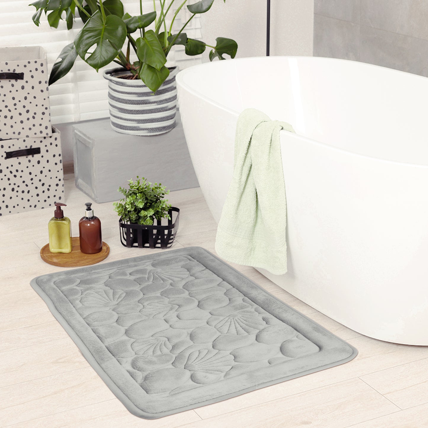 Shell Pattern Bathroom Mat Soft Memory Foam Absorbent Non-Slip Machine Washable Bath Mats