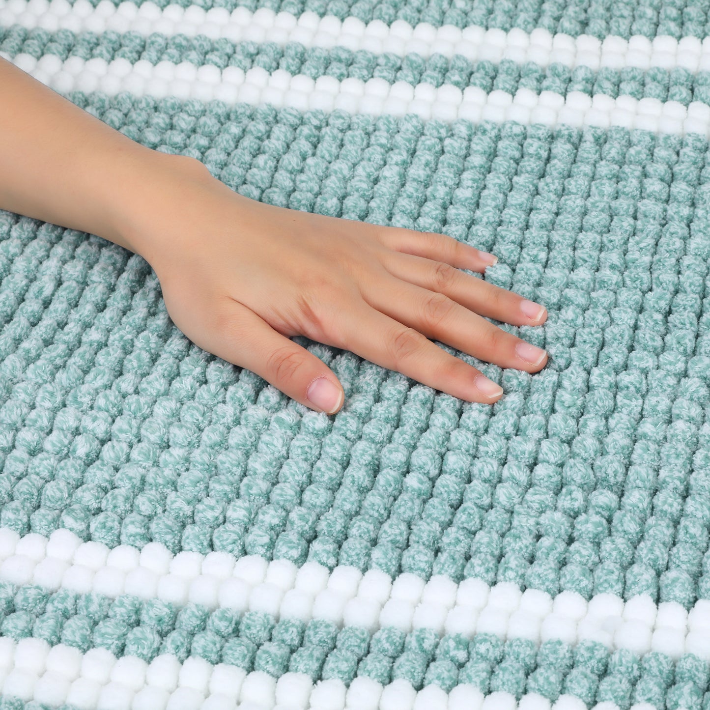 Striped Bathroom Rugs, Soft and Absorbent Fluffy Chenille Bath Rug, Non Slip Bath Mats