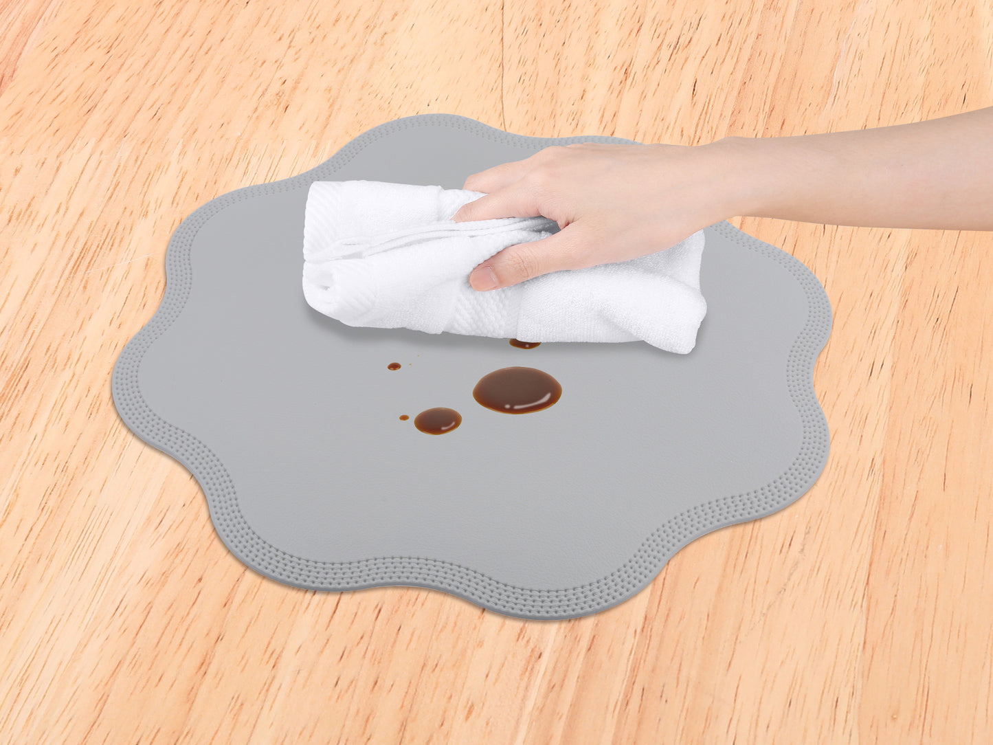 Placemats Set of 6 Faux Leather for Kitchen Dining Table Decor, Washable Wipeable 15*15in
