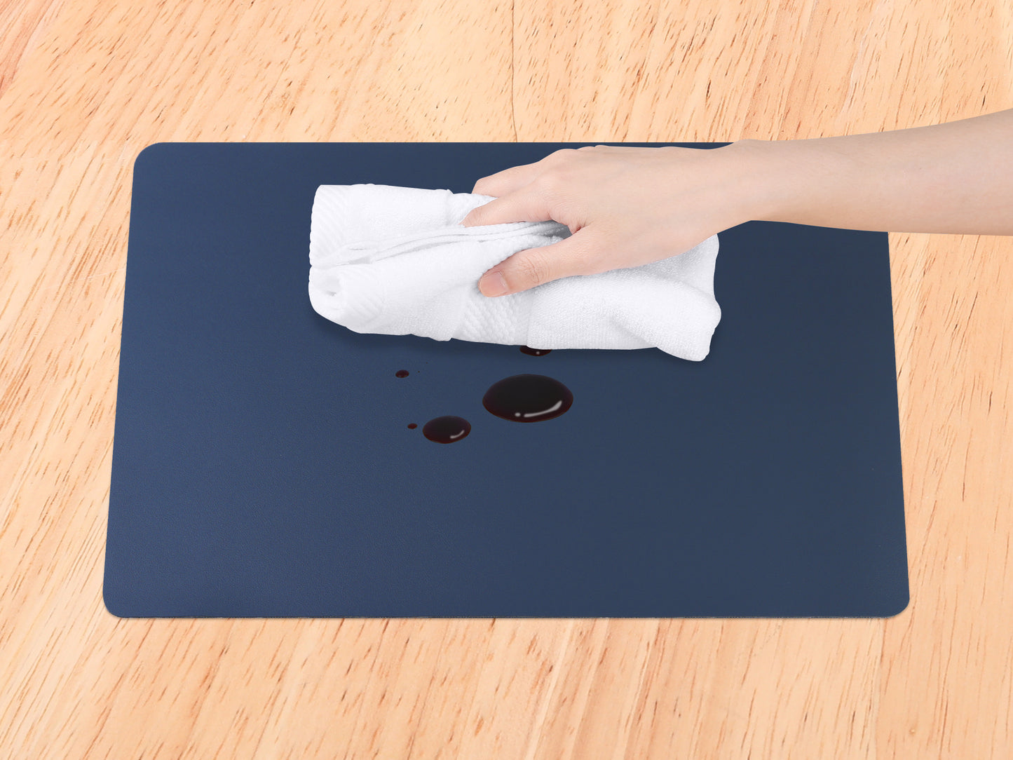 Placemats Set of 6 Faux Leather for Kitchen Dining Table Decor Washable Heat Resistant 17*12in