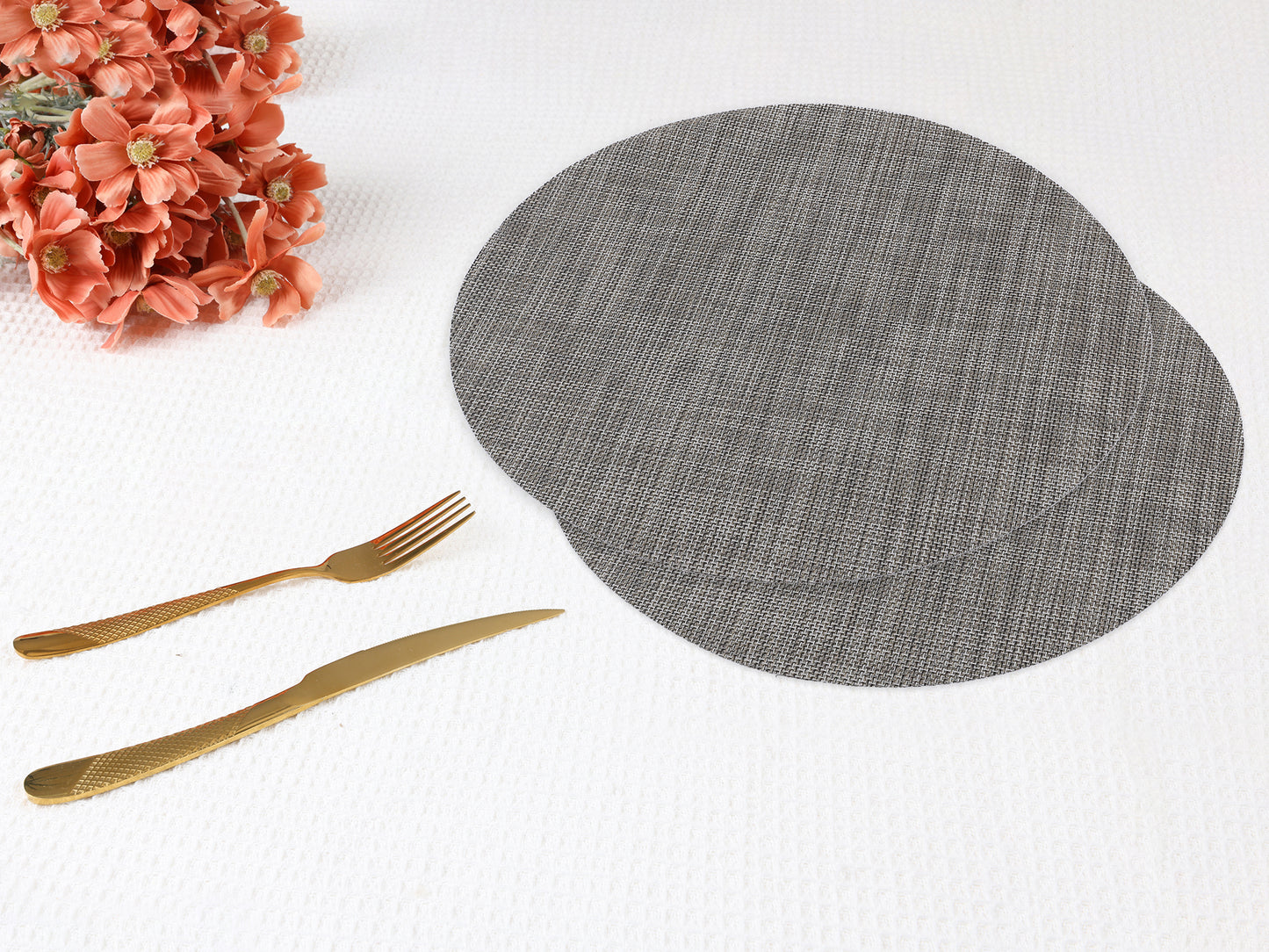 Placemats Set of 6 Round PVC for Kitchen Dining Table Decor Washable 14*14in