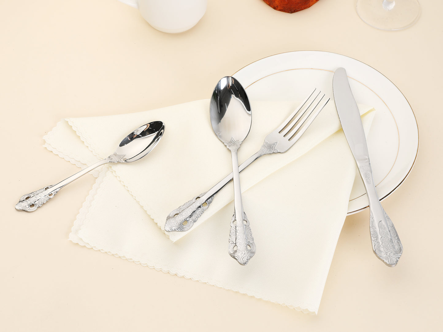 4 Pieces Silverware Set, Stainless Steel Flatware with Spoons and Forks Set