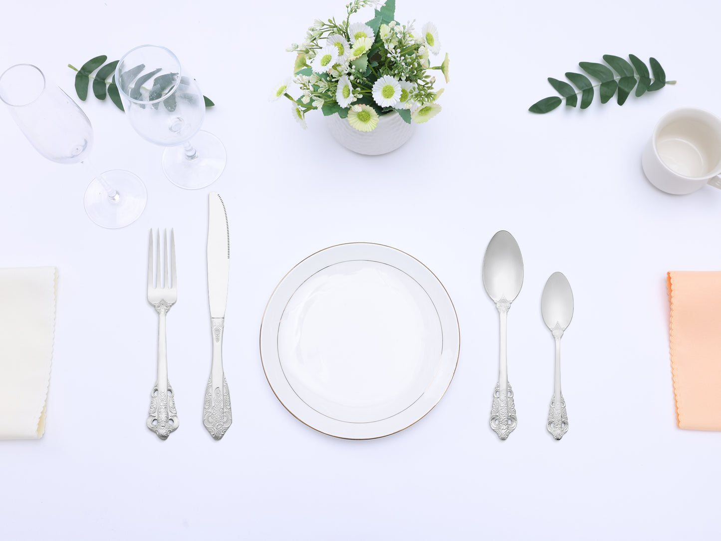 4 Pieces Silverware Set, Stainless Steel Flatware with Spoons and Forks Set
