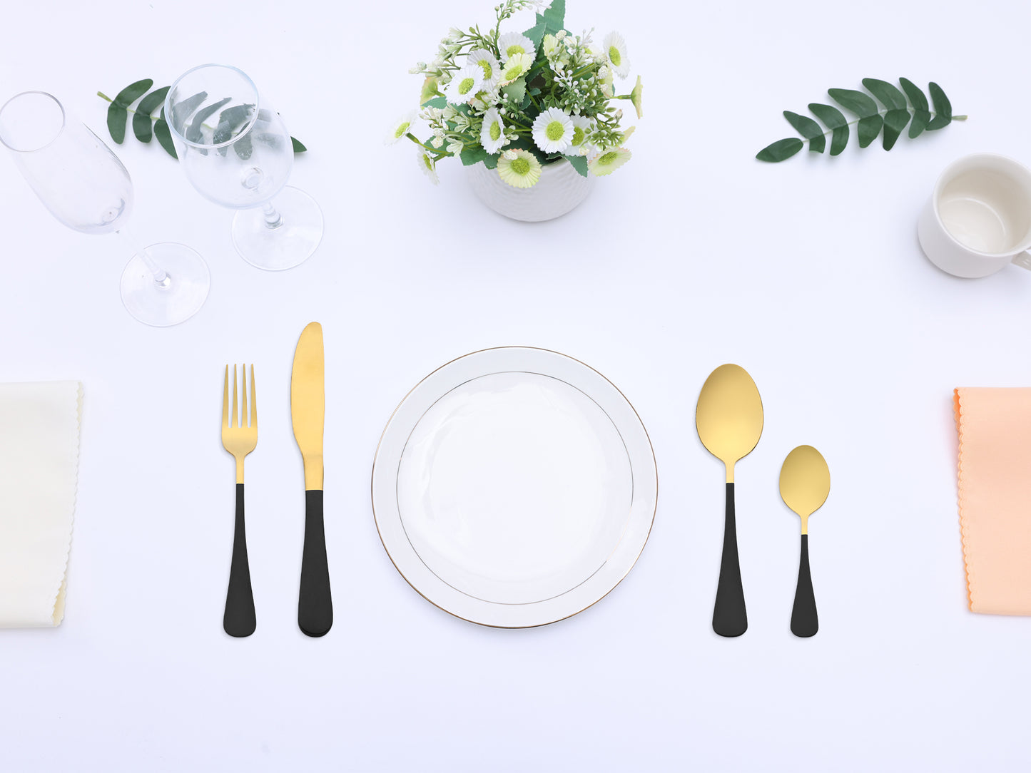 24 Pieces Silverware Set, Stainless Steel Flatware Set with Supporting Shelf